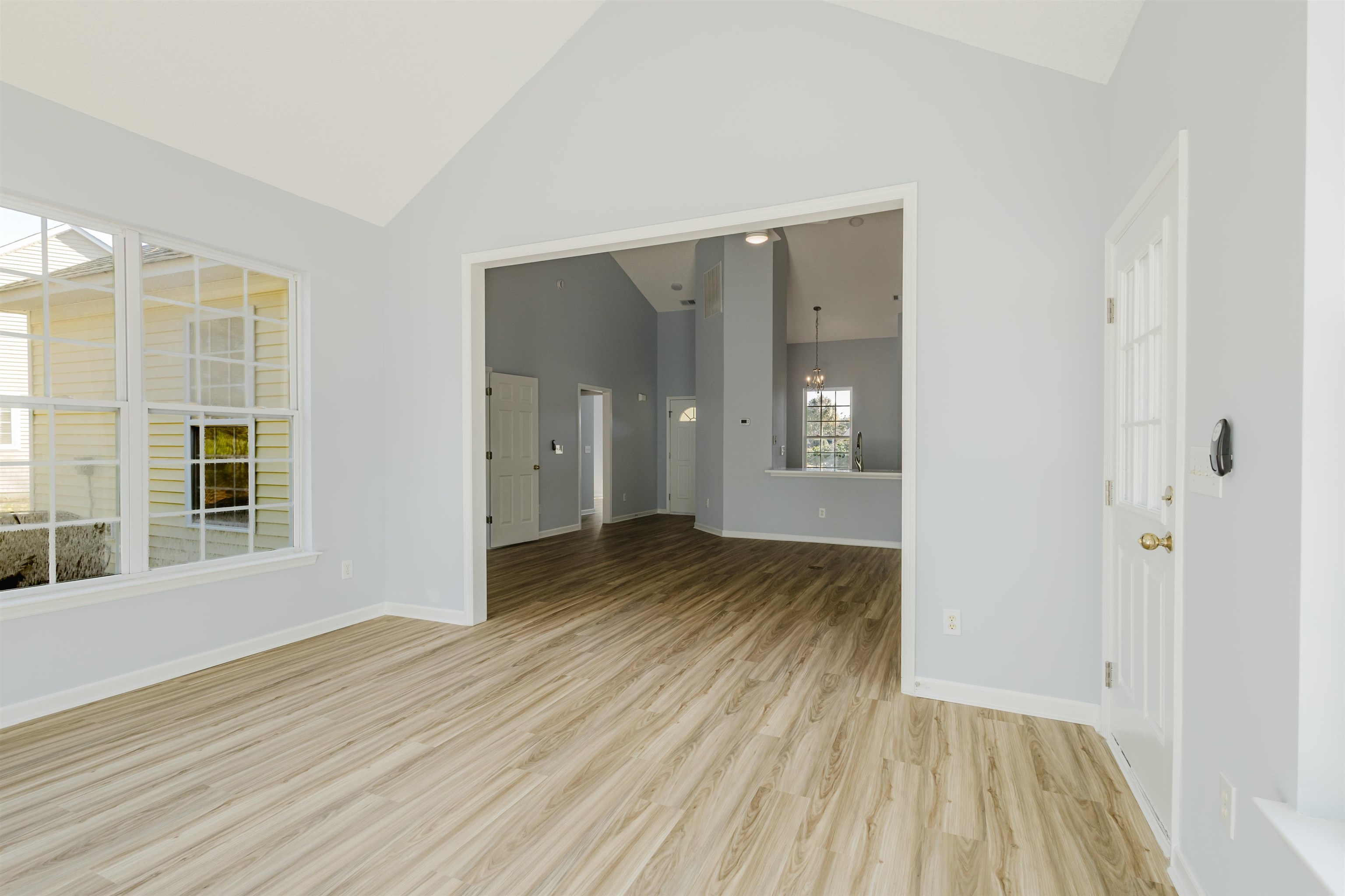 6011 Mossy Oaks Dr. Property Photo 12