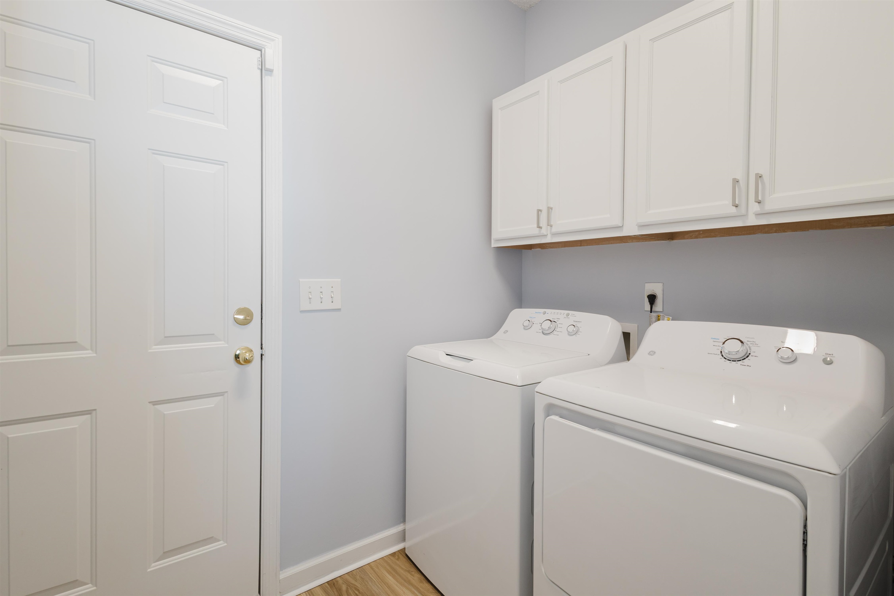 6011 Mossy Oaks Dr. Property Photo 32