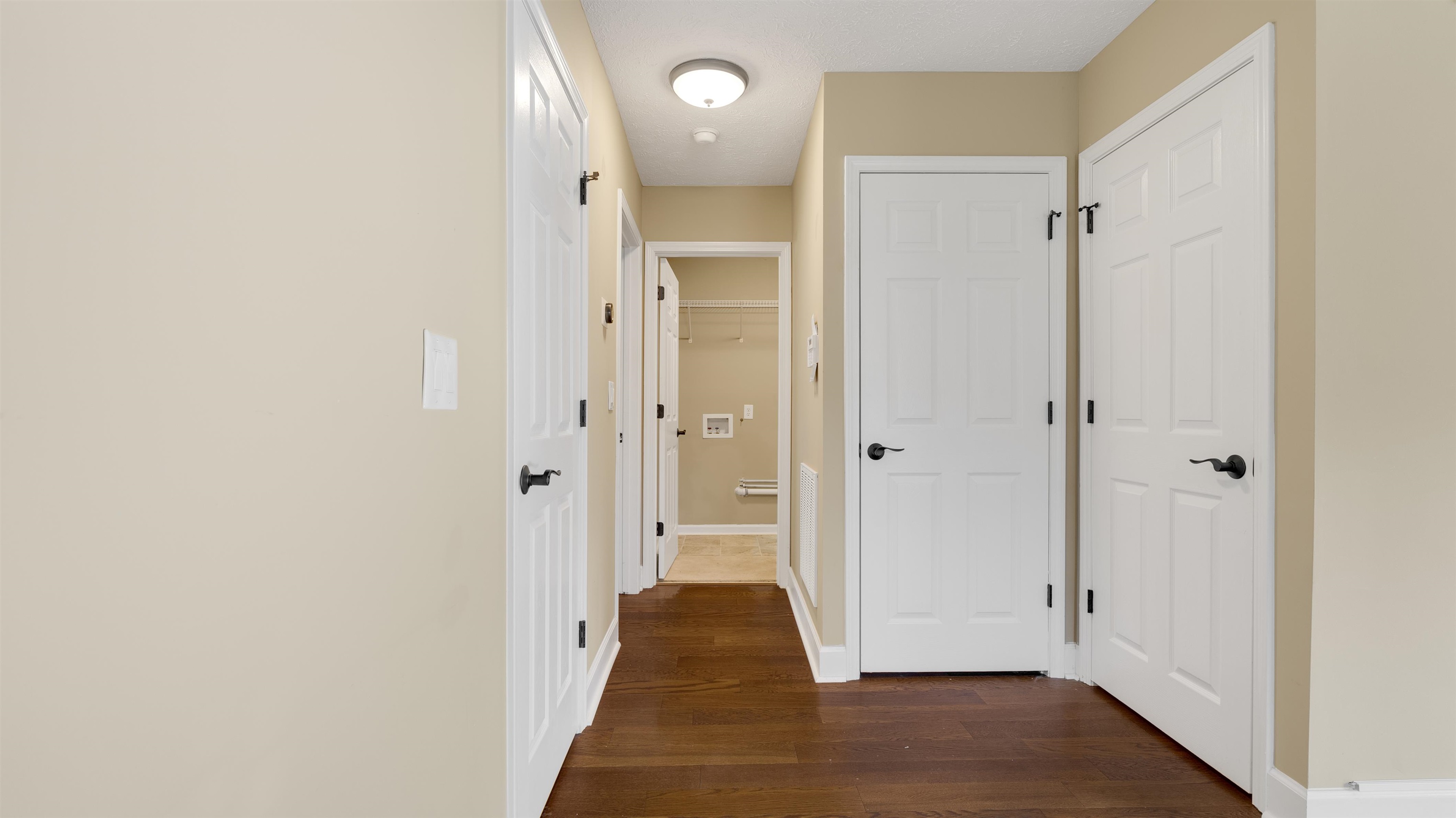 4533 Greenbriar Dr. Property Photo 14