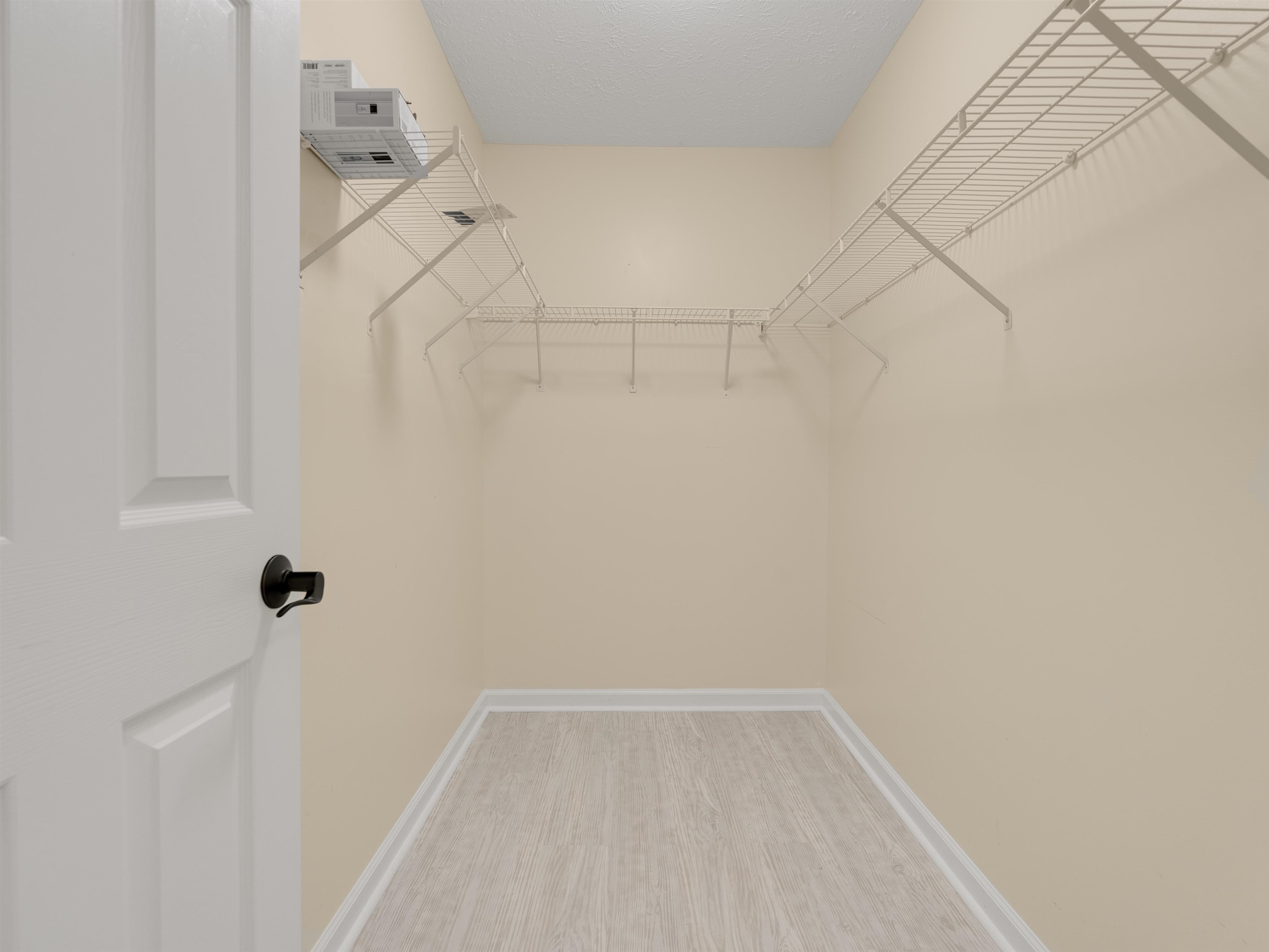 4533 Greenbriar Dr. Property Photo 21