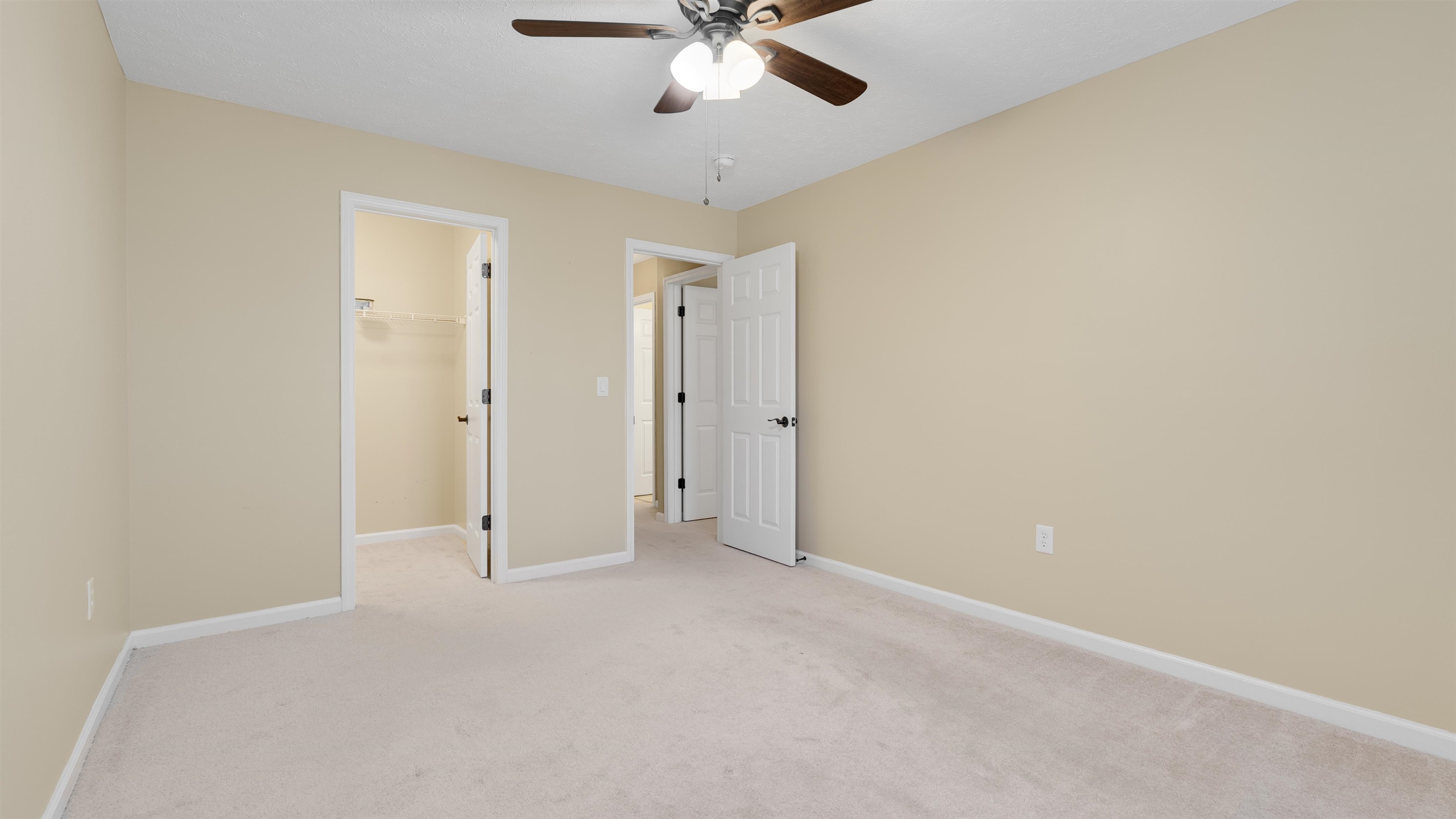 4533 Greenbriar Dr. Property Photo 26