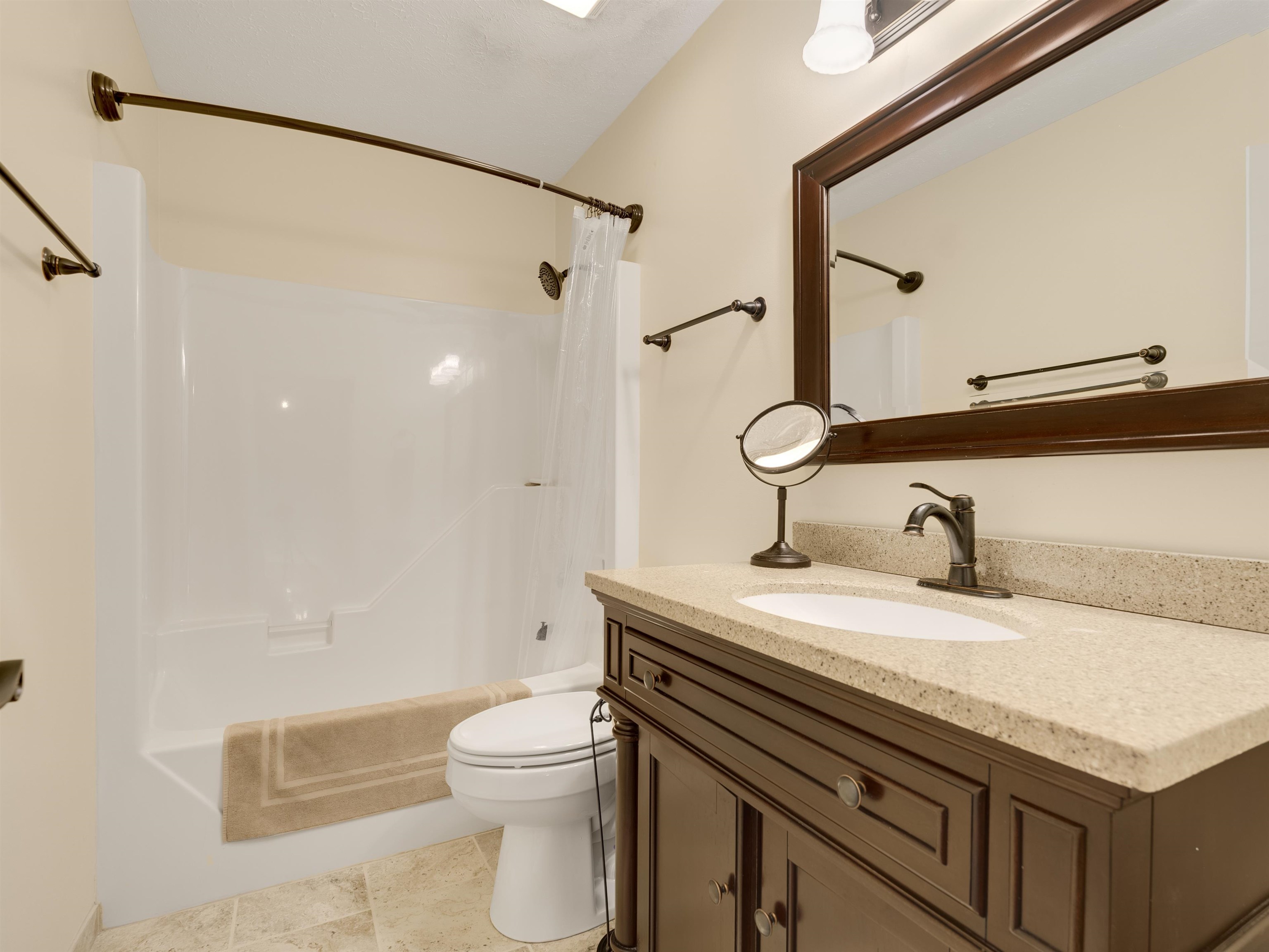 4533 Greenbriar Dr. Property Photo 28
