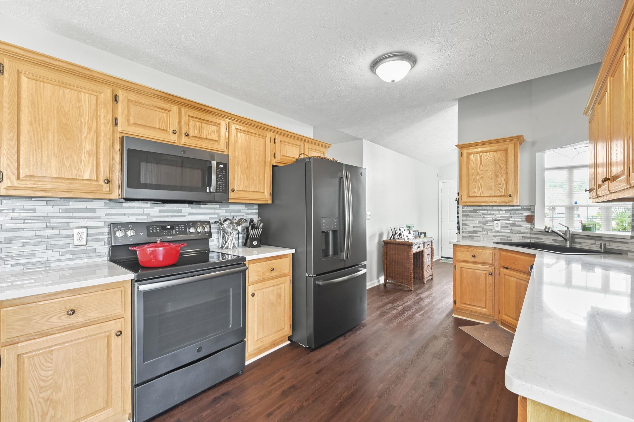 1505 Riley Ct. Property Photo 12