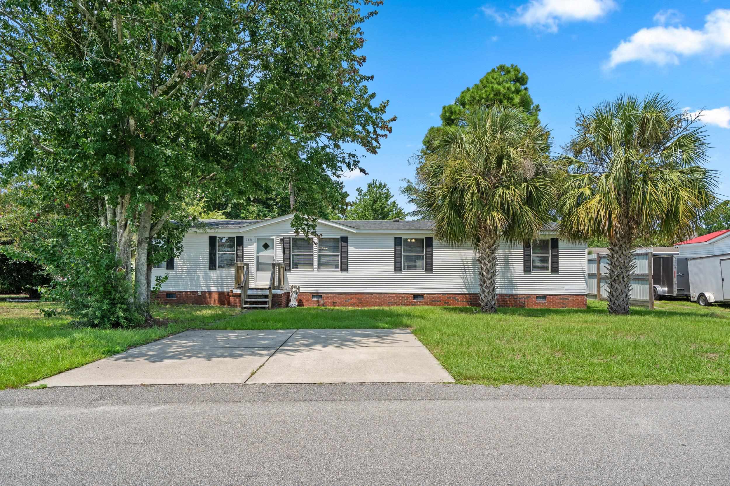 2533 North Wild Rose Dr.