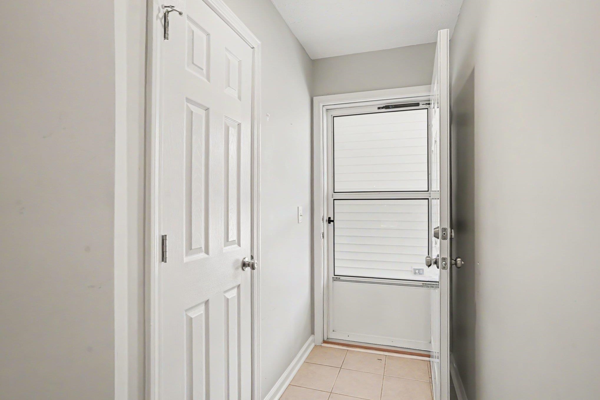 623 Tupelo Ln. Property Photo 5
