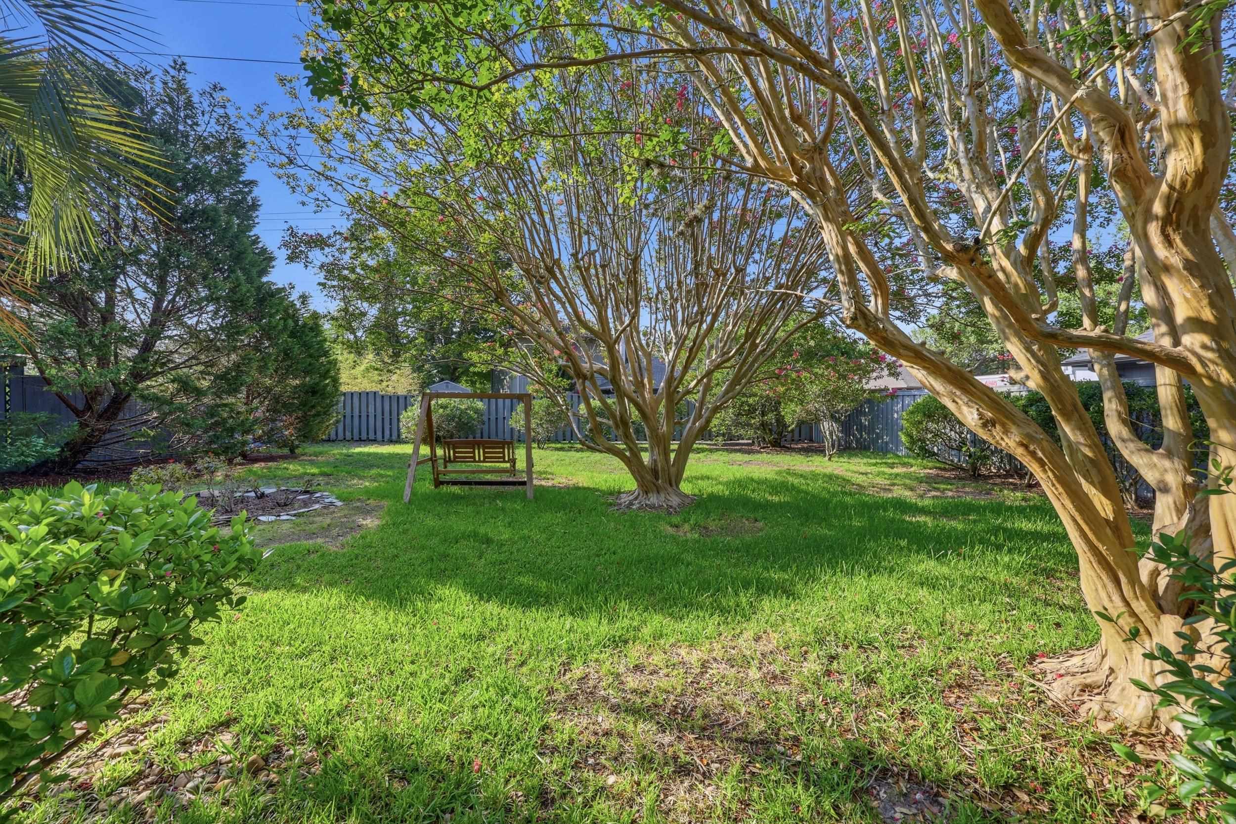 919 Cedarwood Circle Property Photo 8