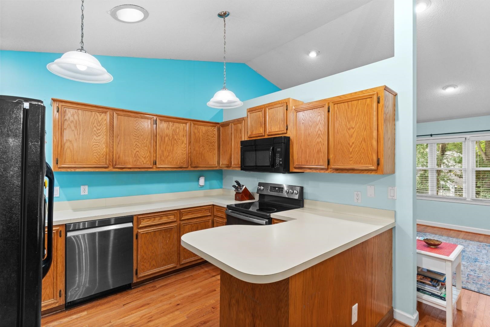 2215 Jefferson Circle Property Photo 4