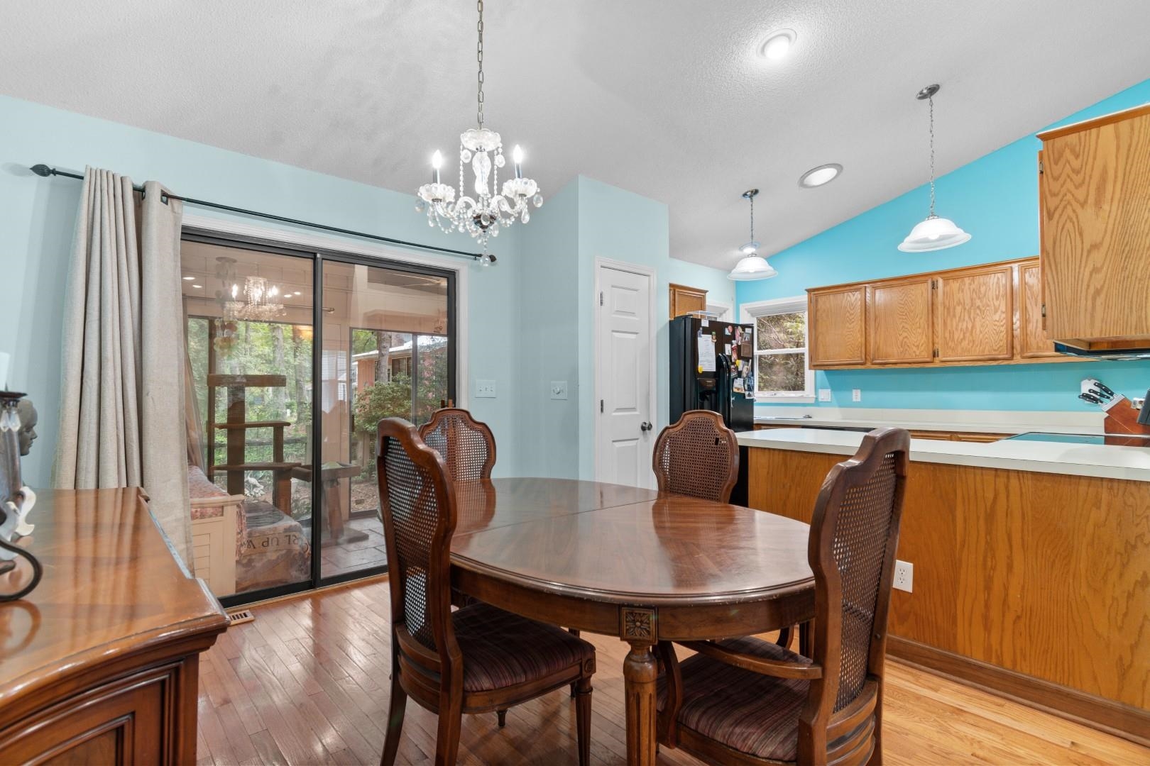 2215 Jefferson Circle Property Photo 8
