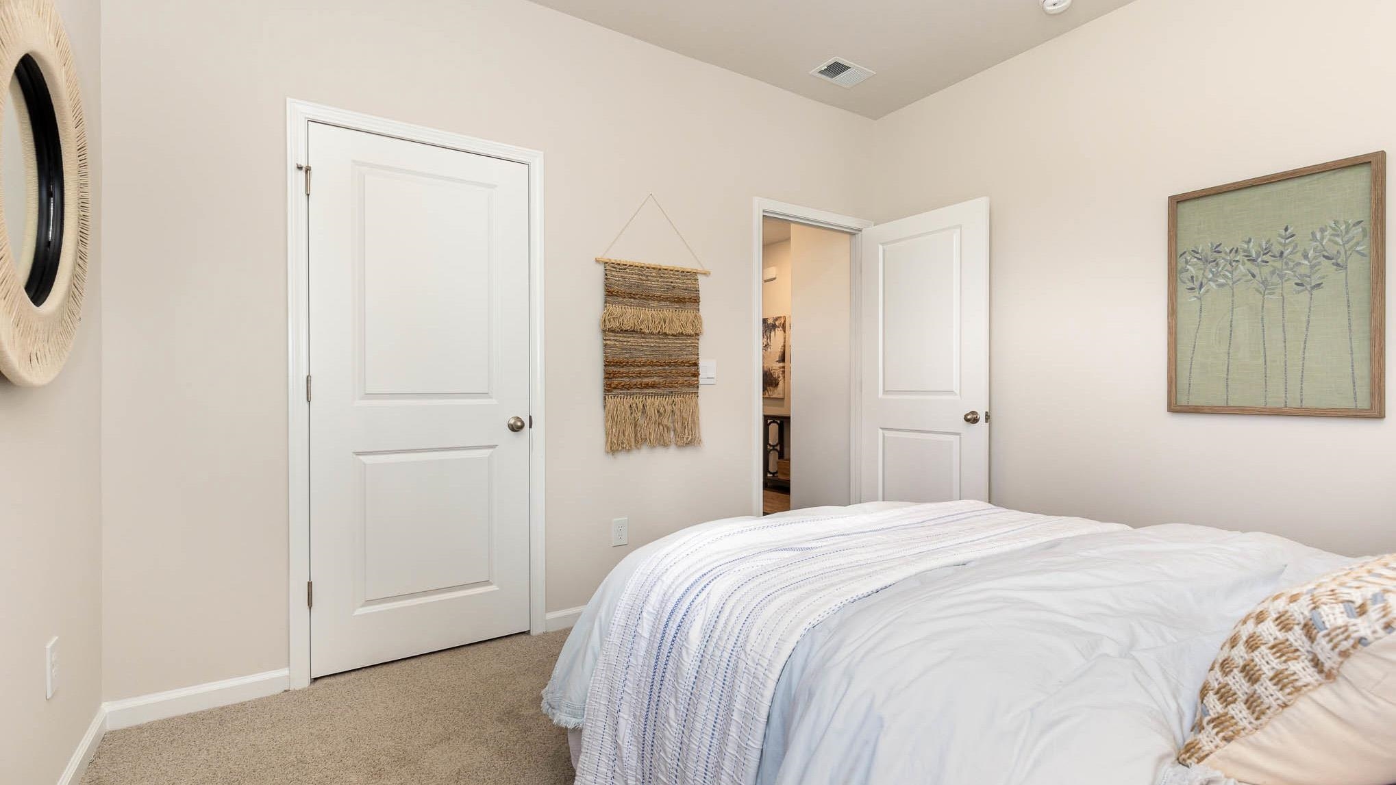 935 Farmers Passage Loop Property Photo 21