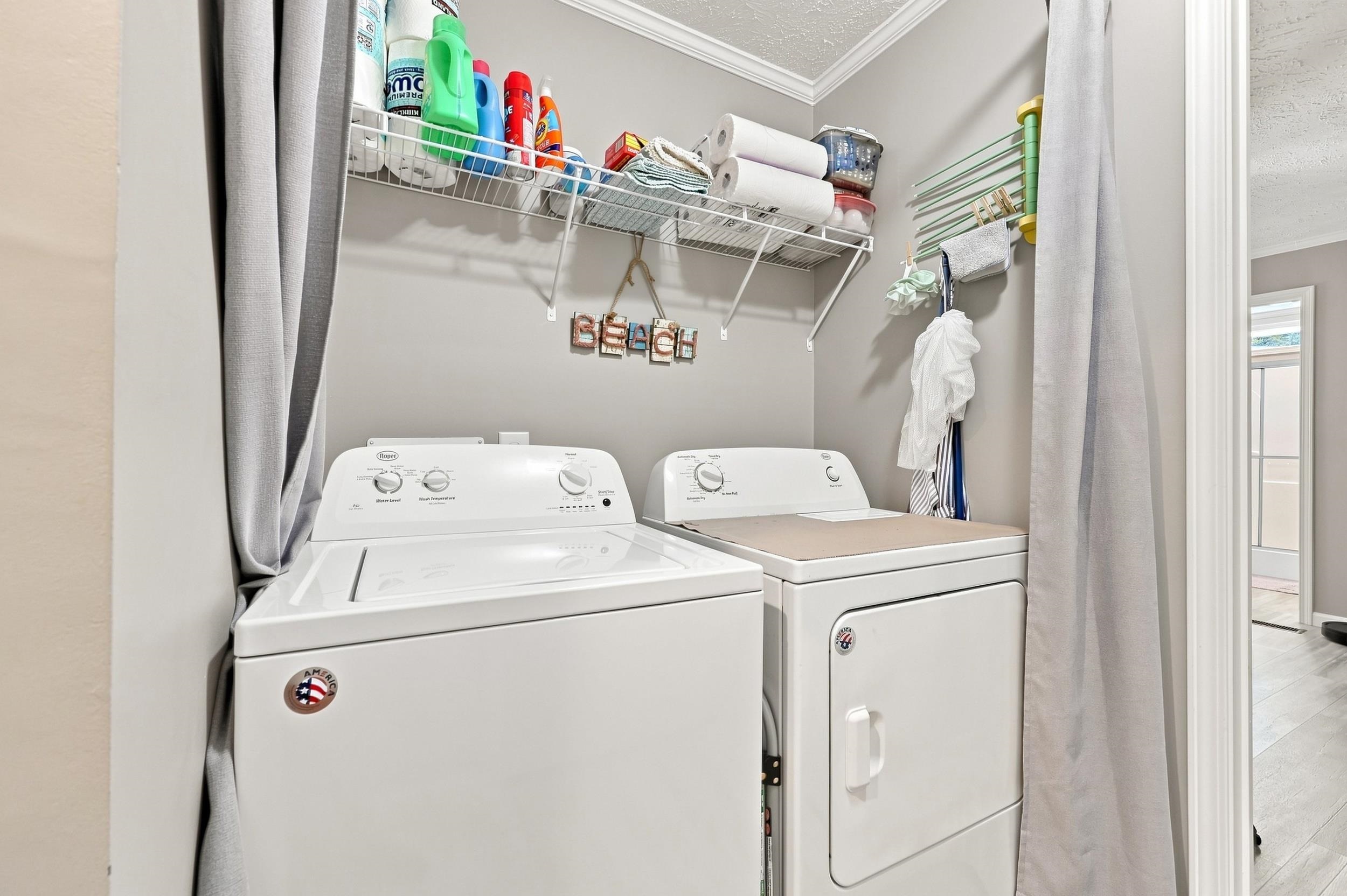 4604 Albatross St. Property Photo 10