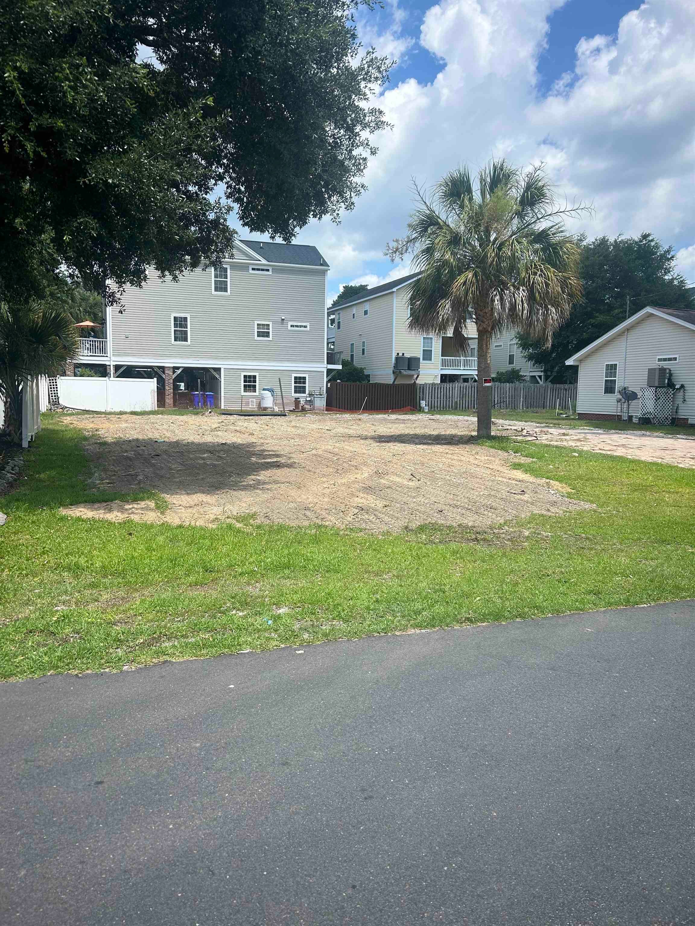 330 Lakeside Dr. Property Photo 1