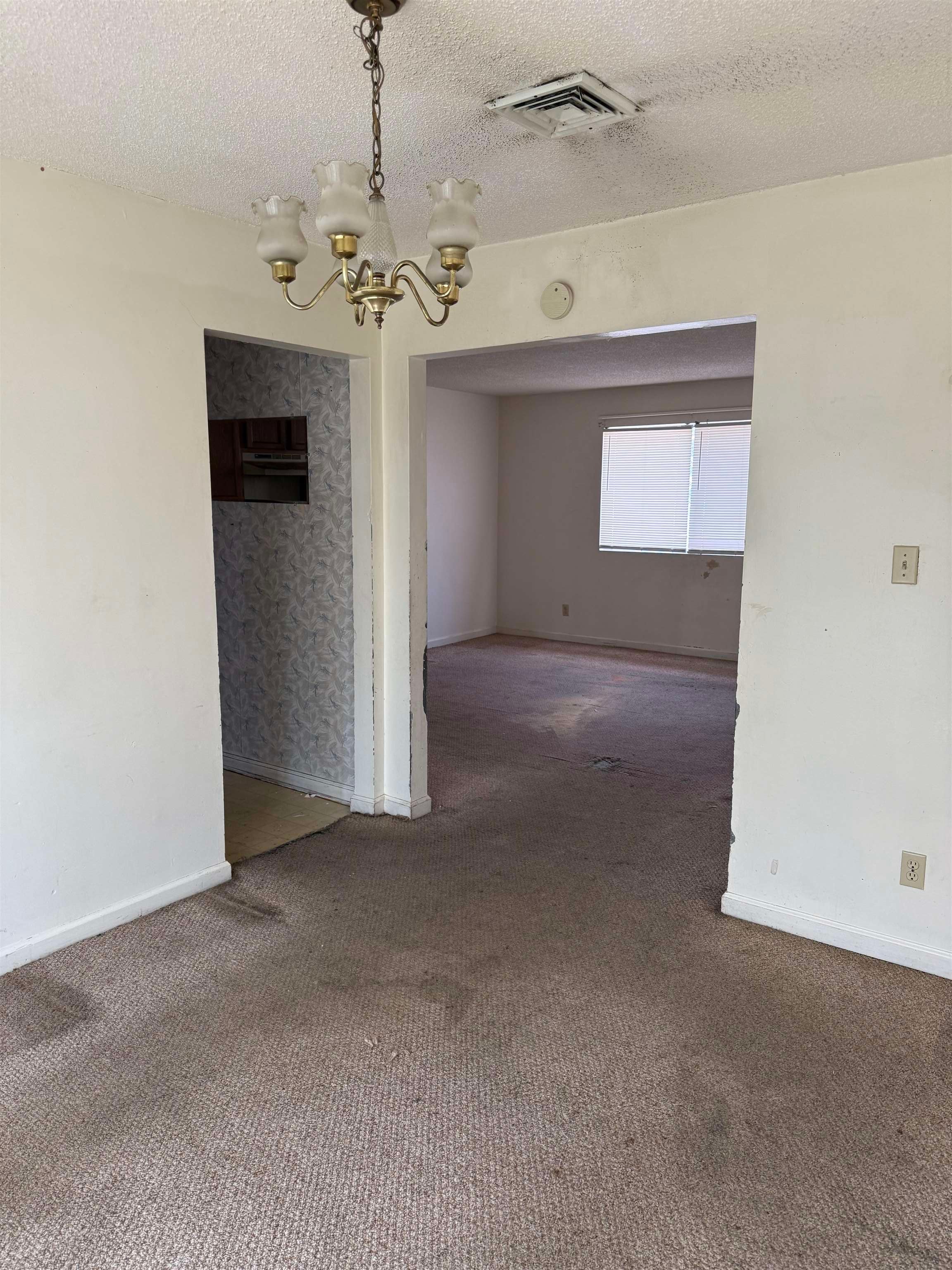2000 Greens Blvd. Property Photo 6