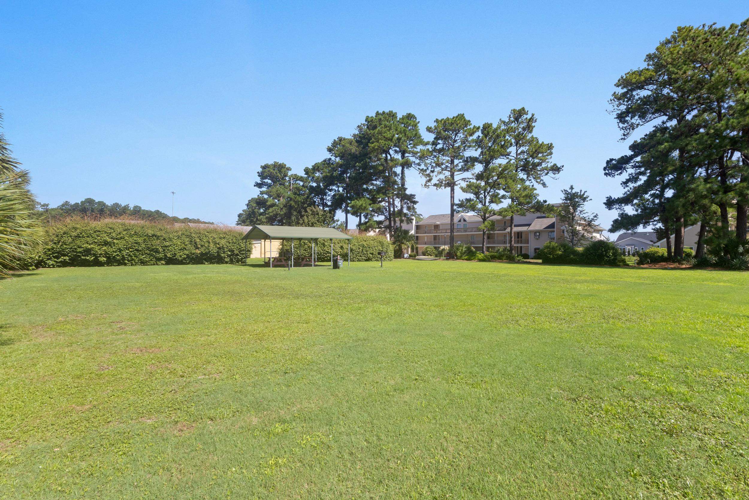 1095 Plantation Dr. W Property Photo 28