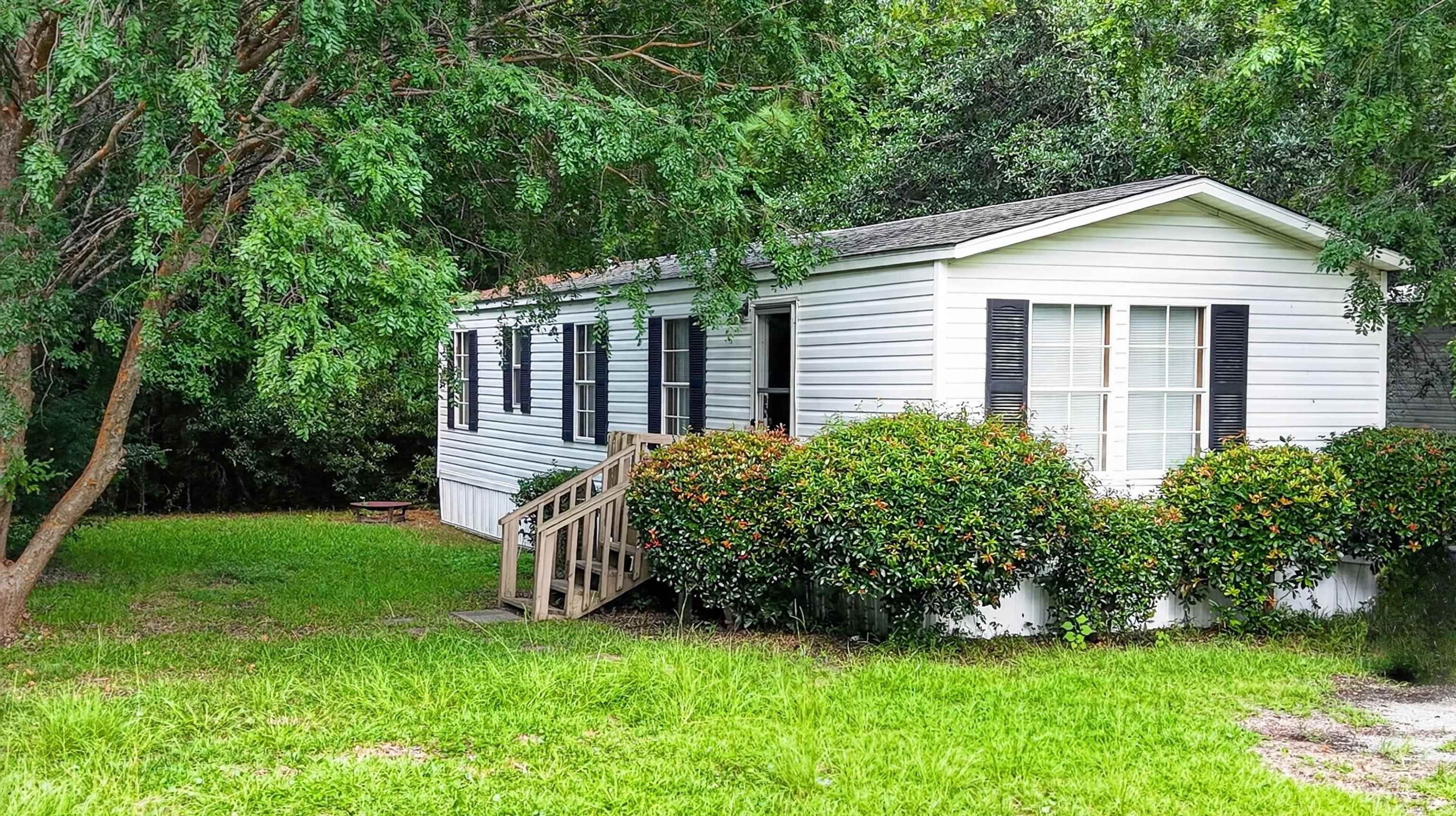 869 Hilander Dr.