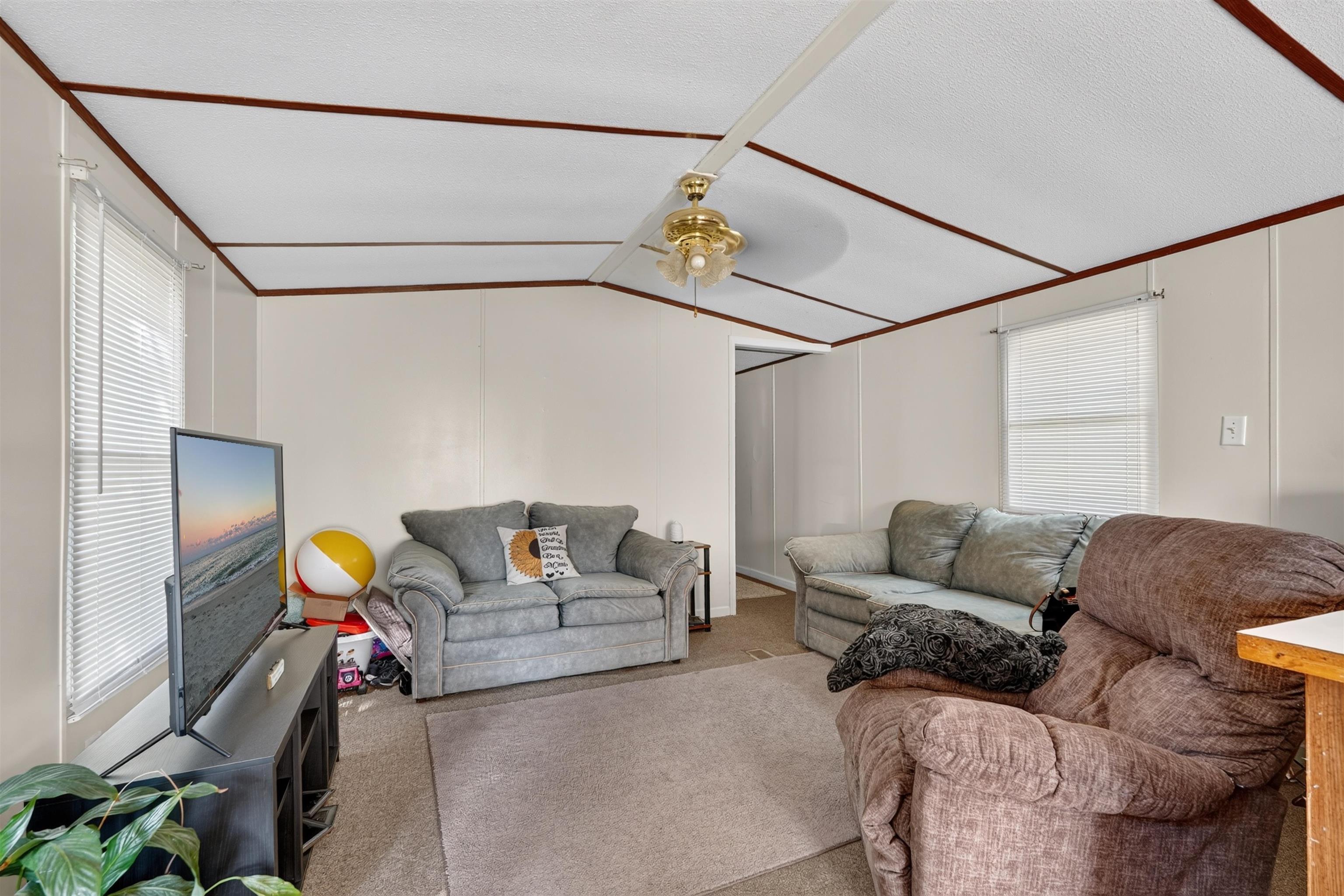 869 Hilander Dr. Property Photo 12