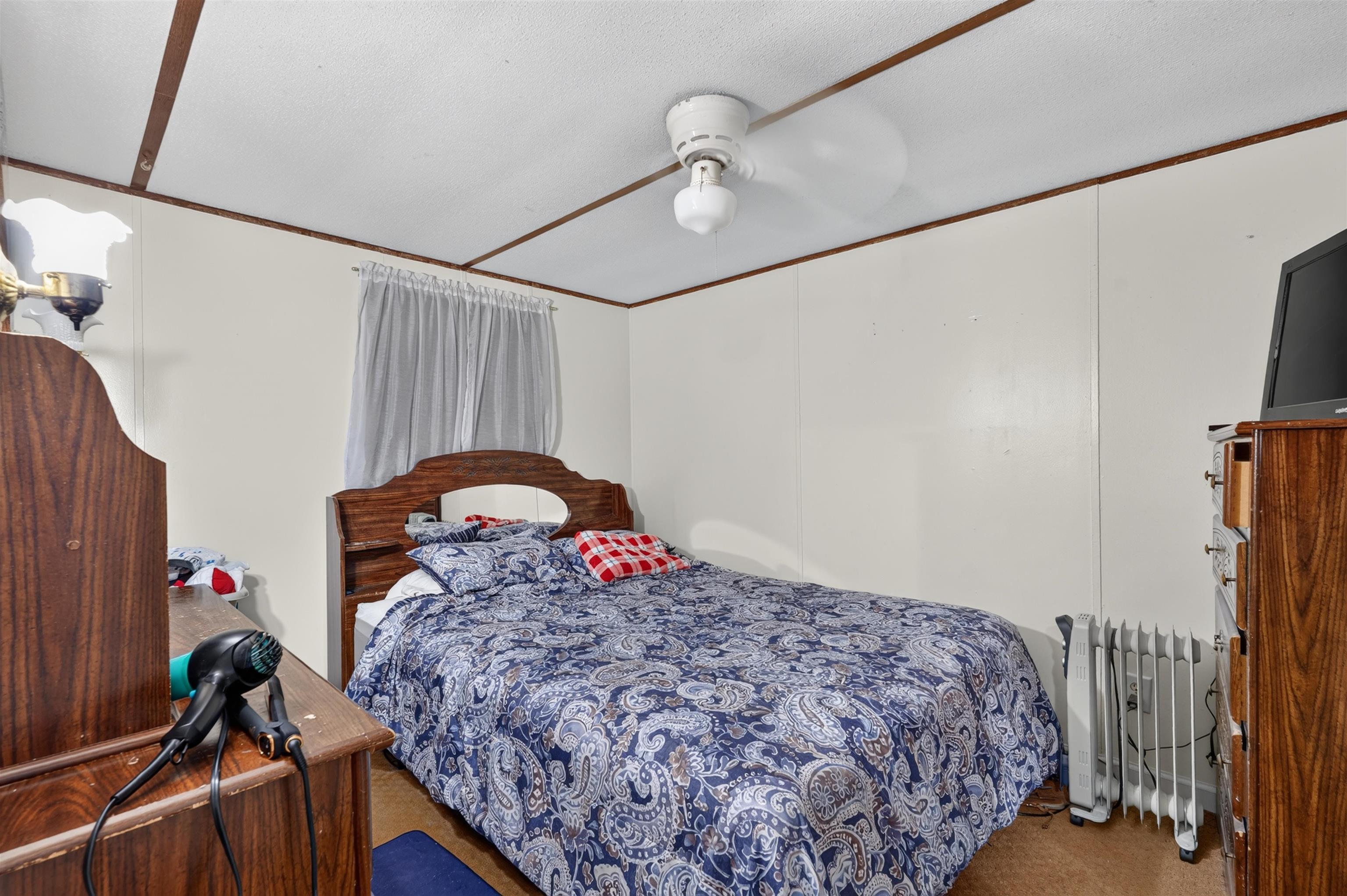 869 Hilander Dr. Property Photo 16