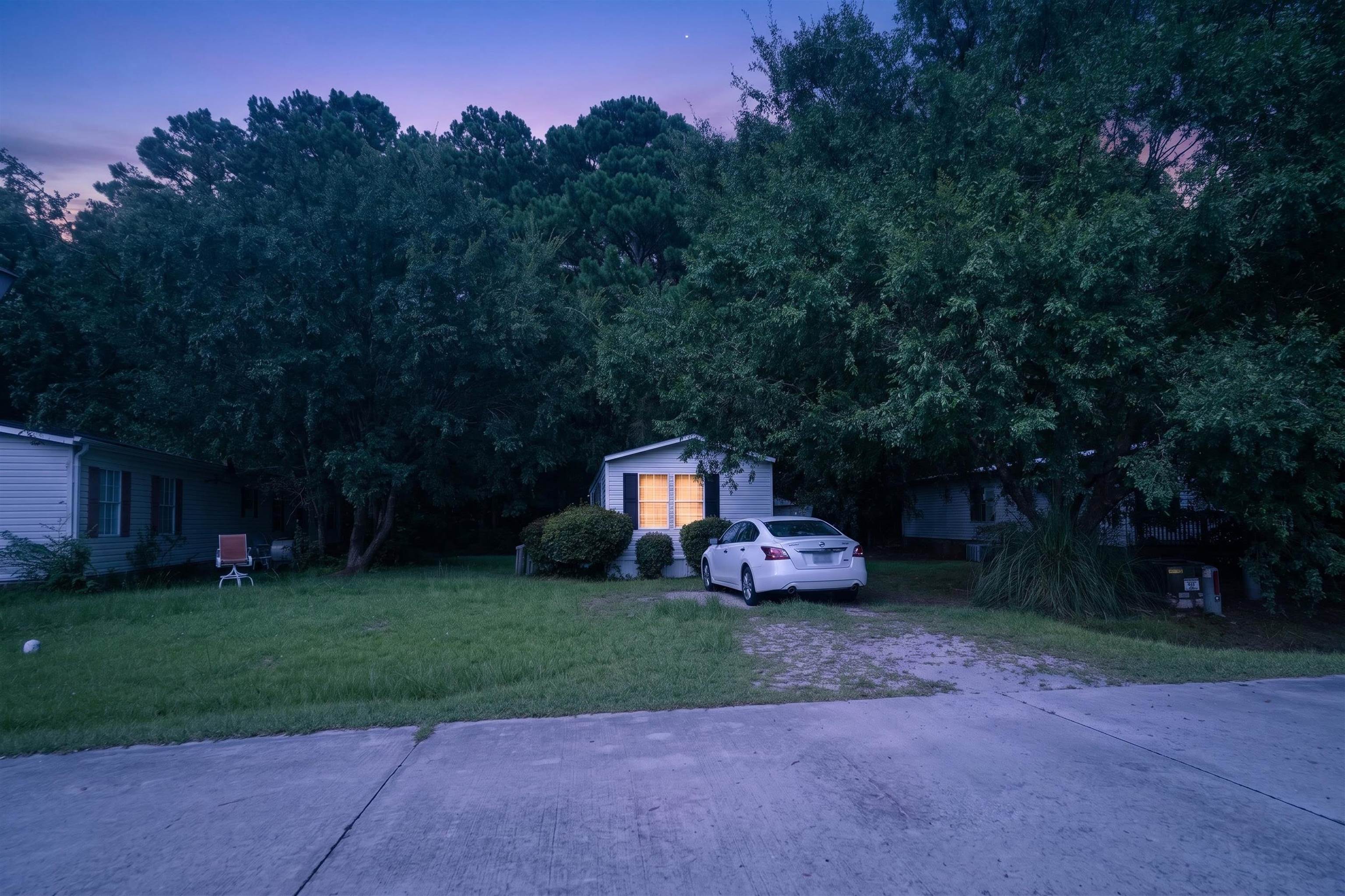 869 Hilander Dr. Property Photo 18