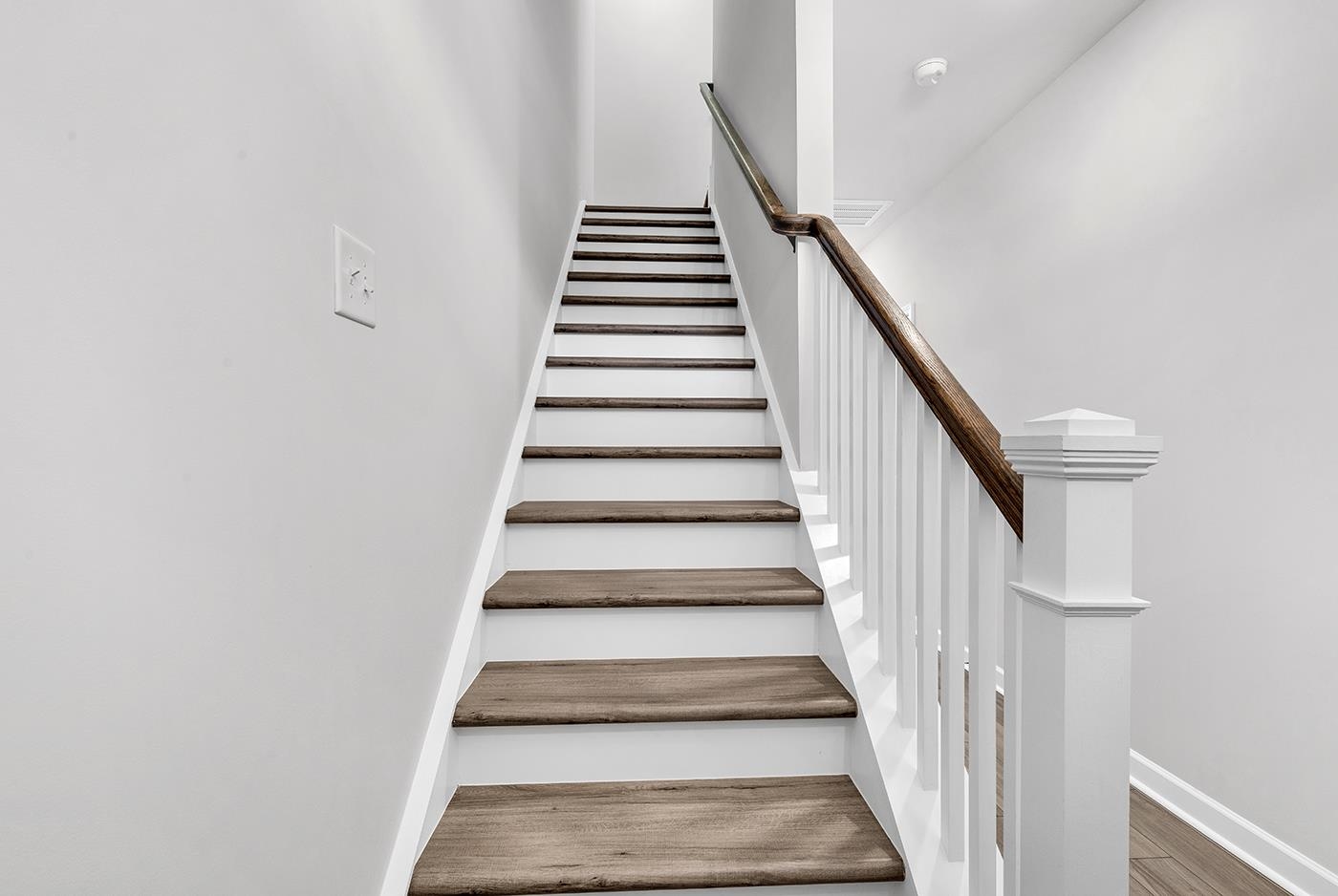 408 Ireland Way Property Photo 3