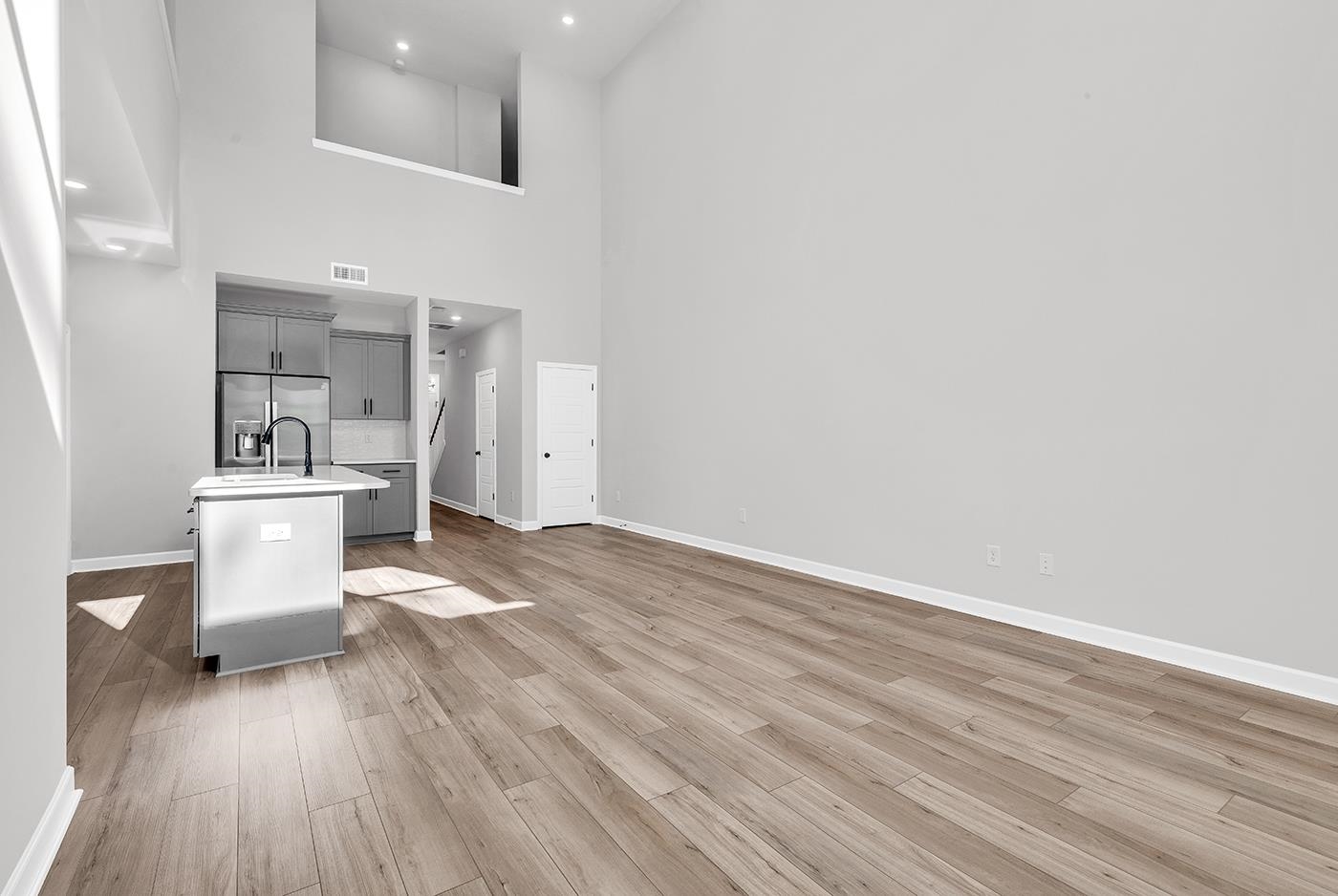 408 Ireland Way Property Photo 10