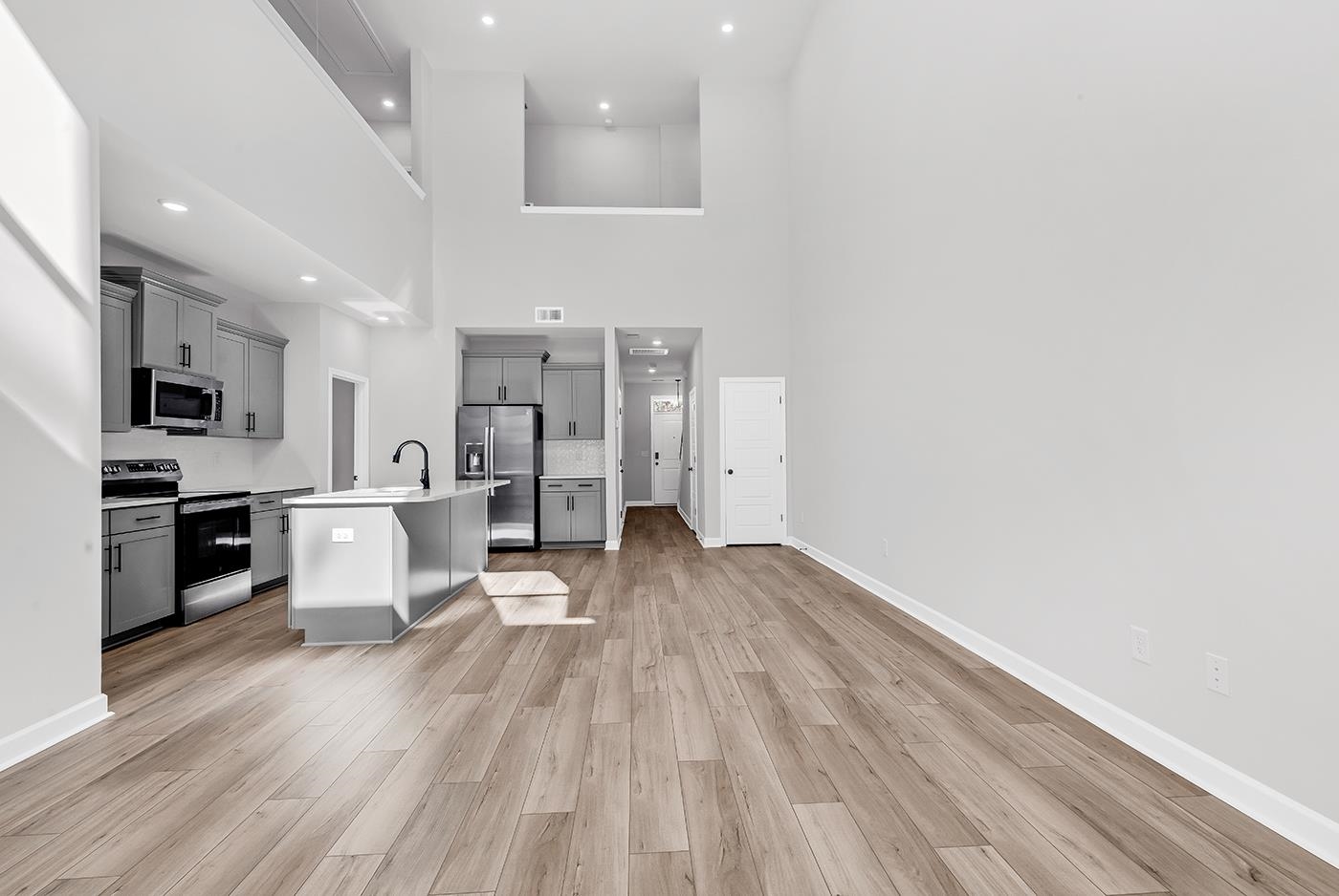 408 Ireland Way Property Photo 11