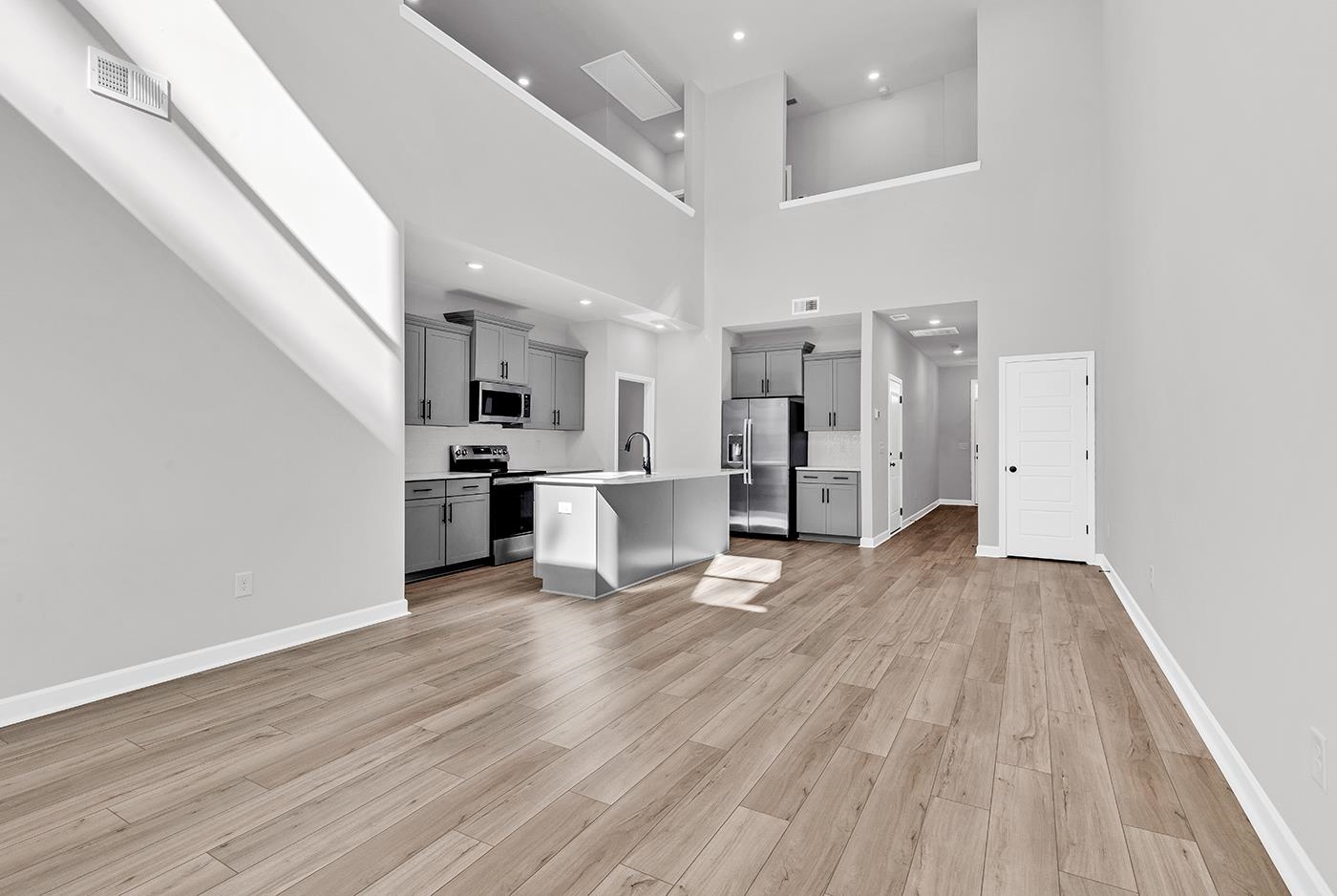 408 Ireland Way Property Photo 12