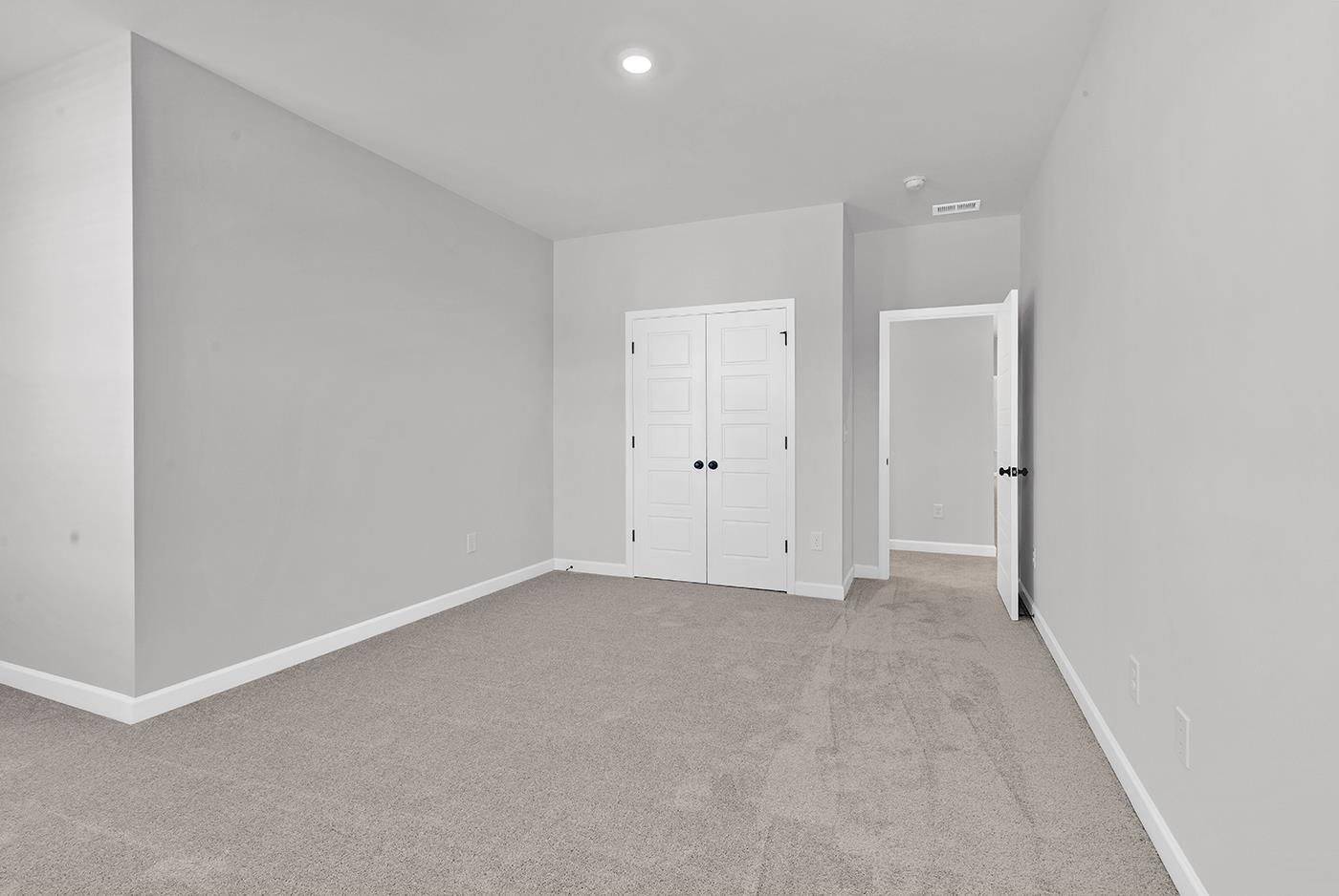 408 Ireland Way Property Photo 36
