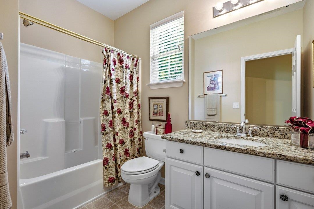 708 Caffery Ct. Property Photo 32