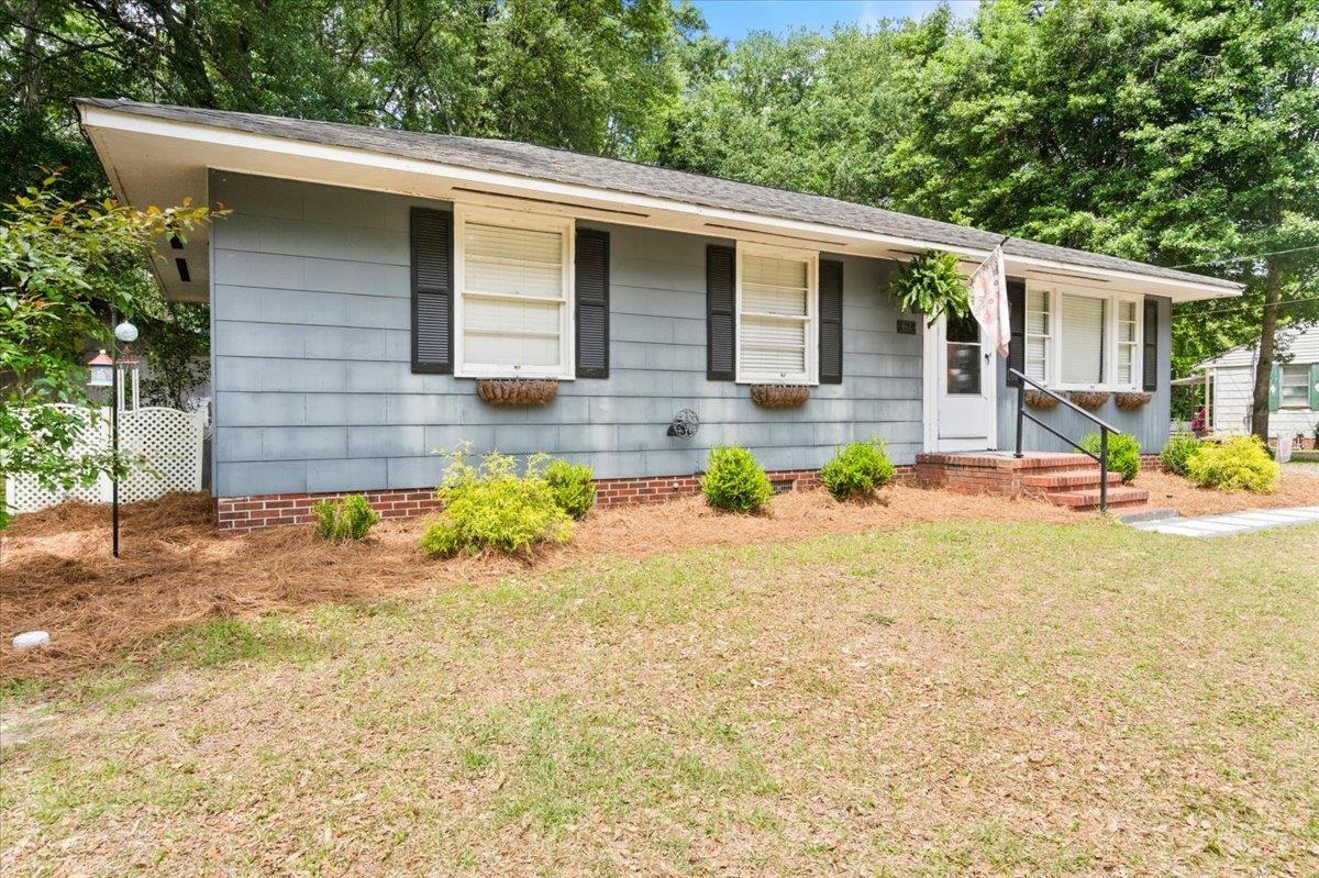 416 N Railroad Ave. Property Photo 2