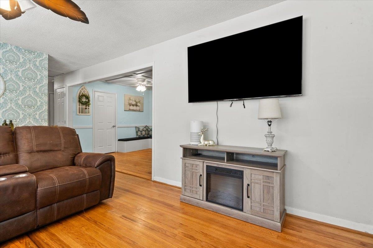 416 N Railroad Ave. Property Photo 9