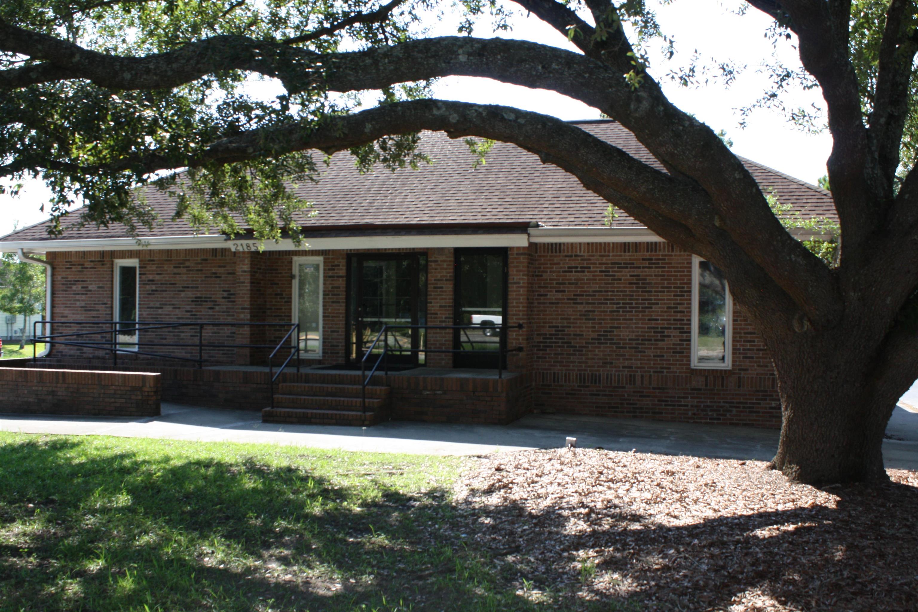 2185 N Fraser St. Property Photo 1