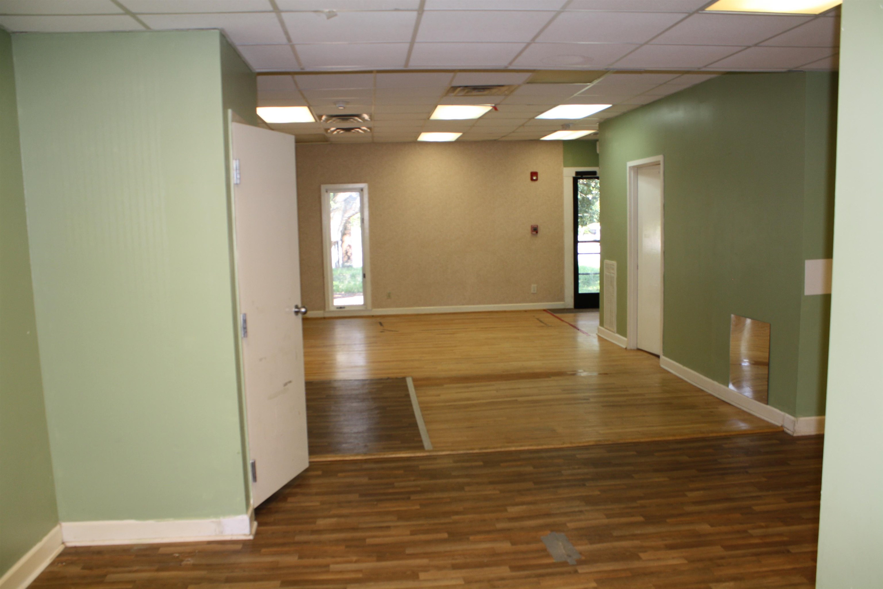 2185 N Fraser St. Property Photo 11