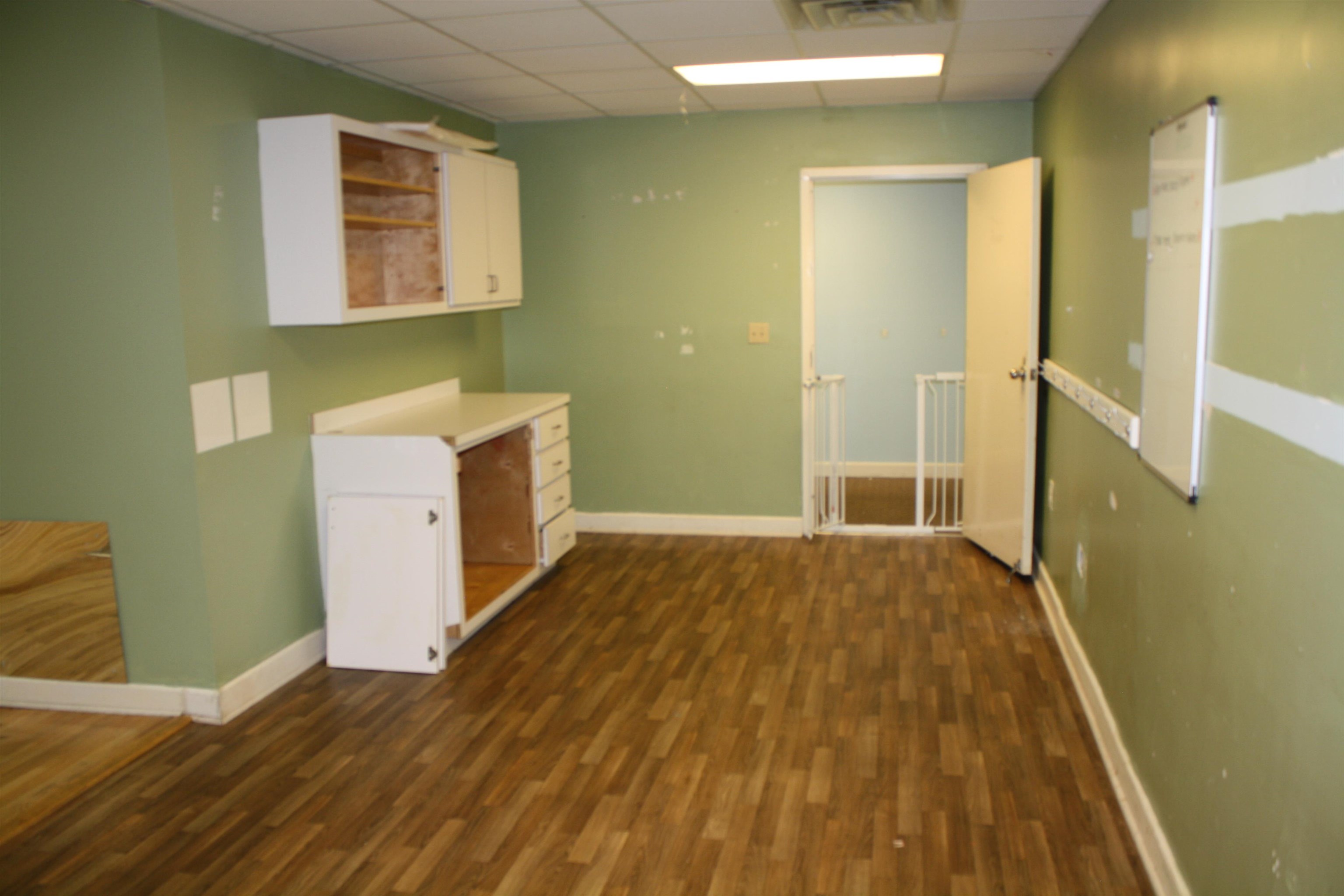 2185 N Fraser St. Property Photo 12