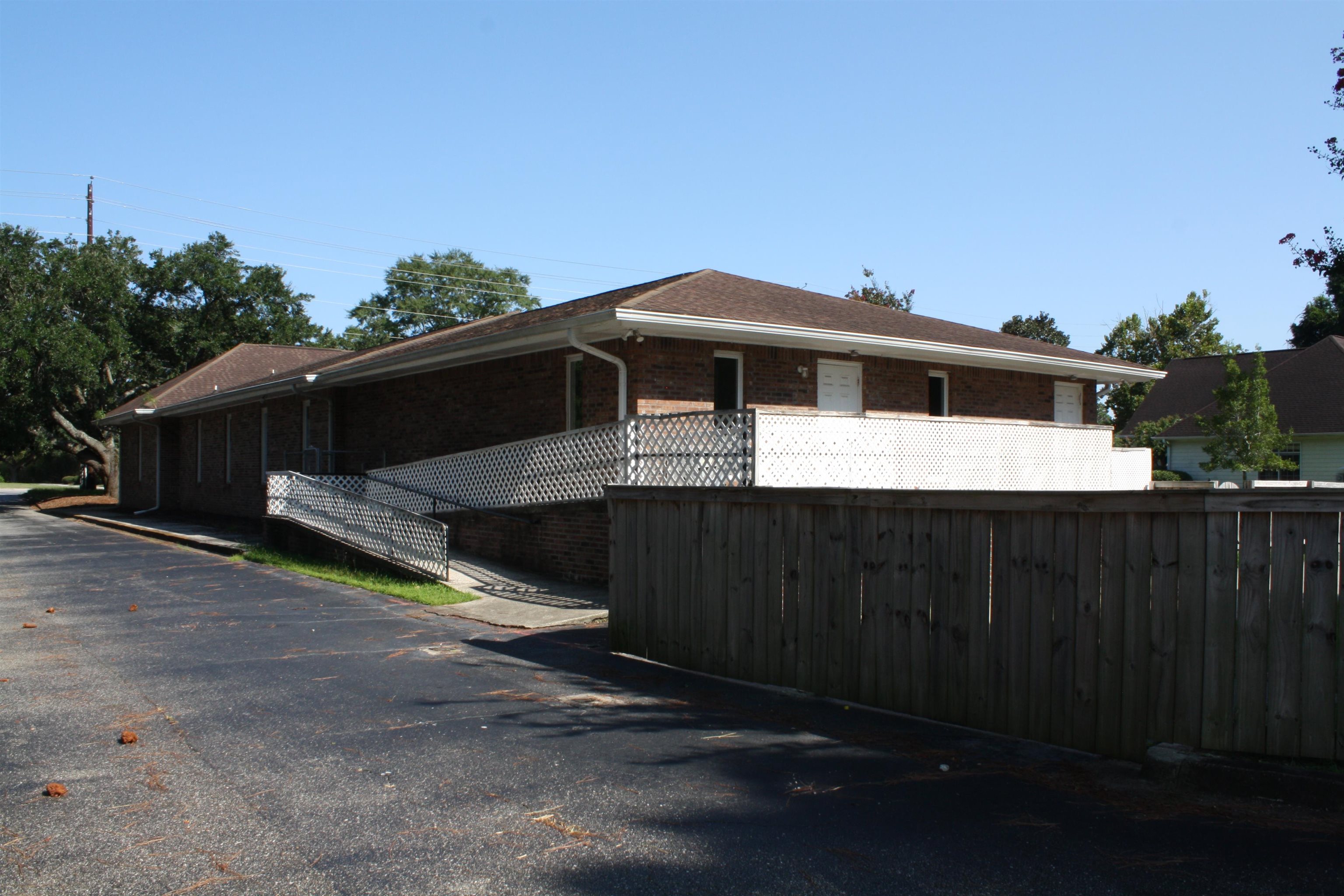 2185 N Fraser St. Property Photo 19