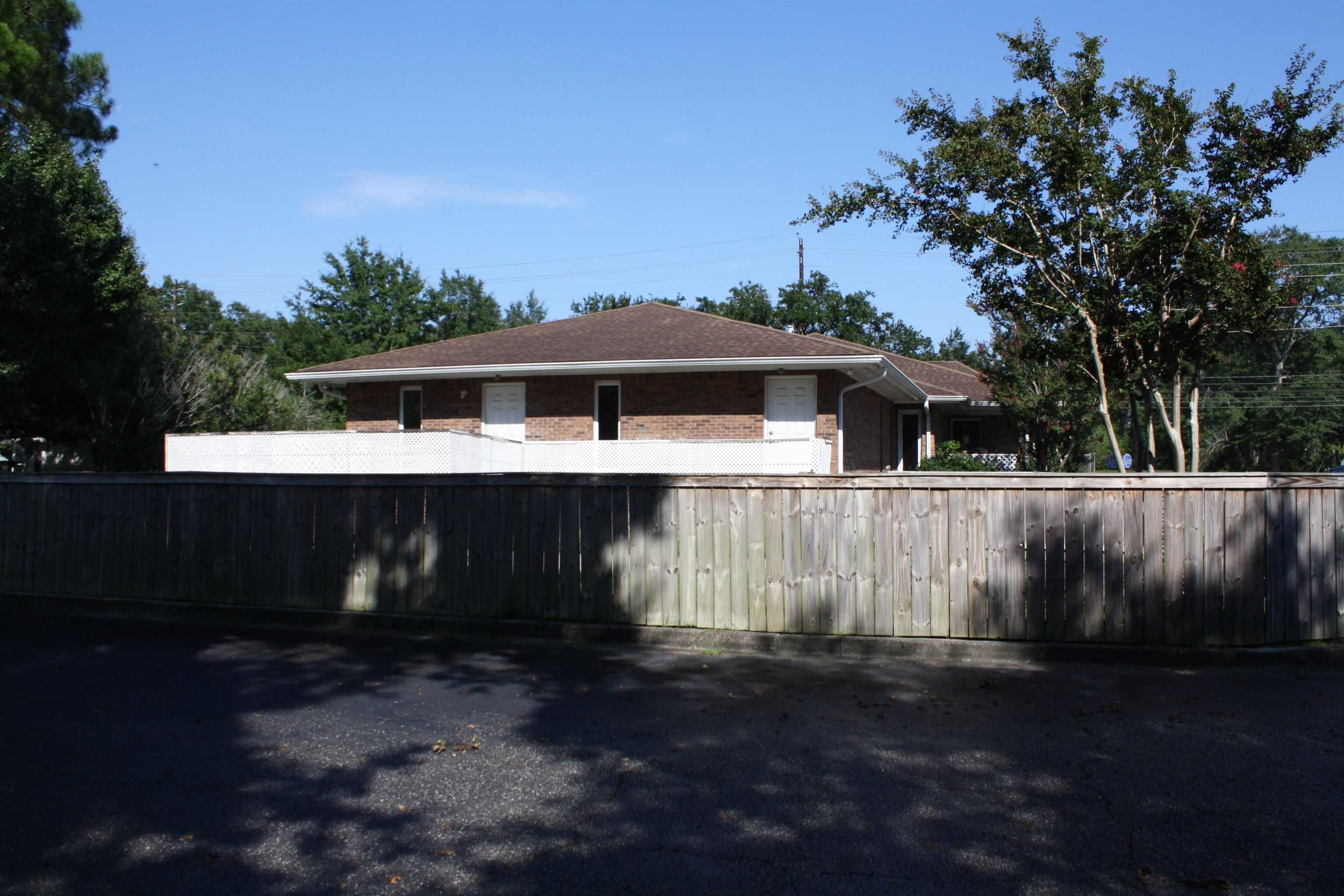 2185 N Fraser St. Property Photo 20