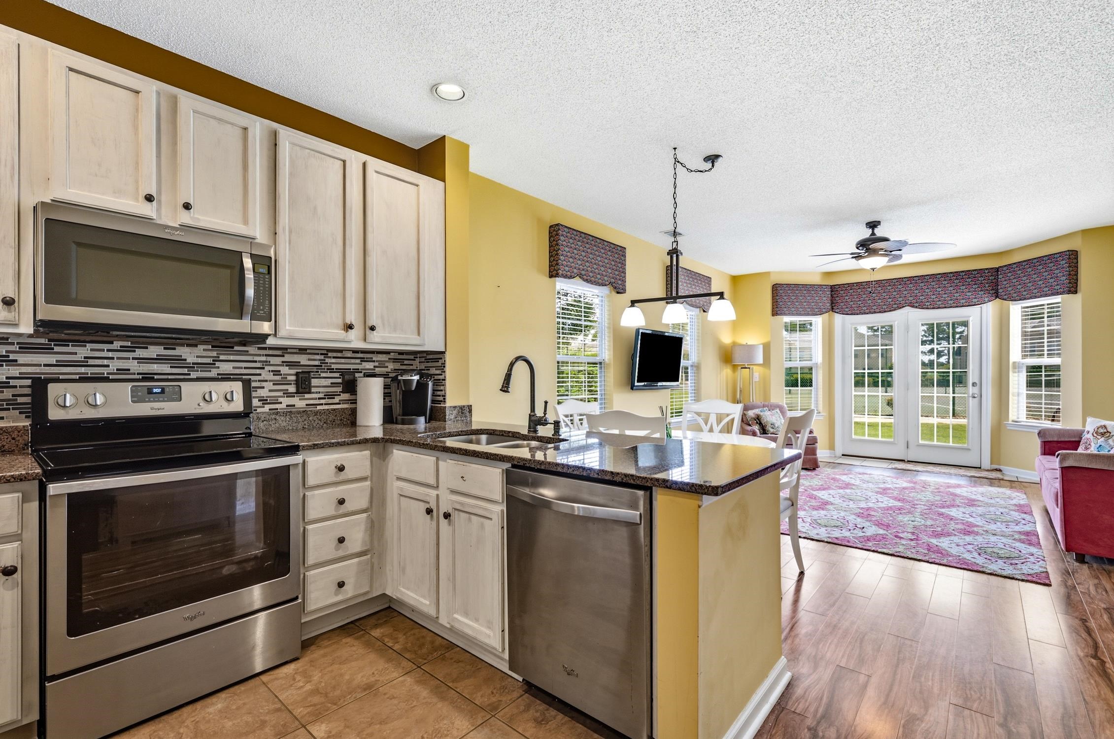 4518 Girvan Dr. Property Photo 3