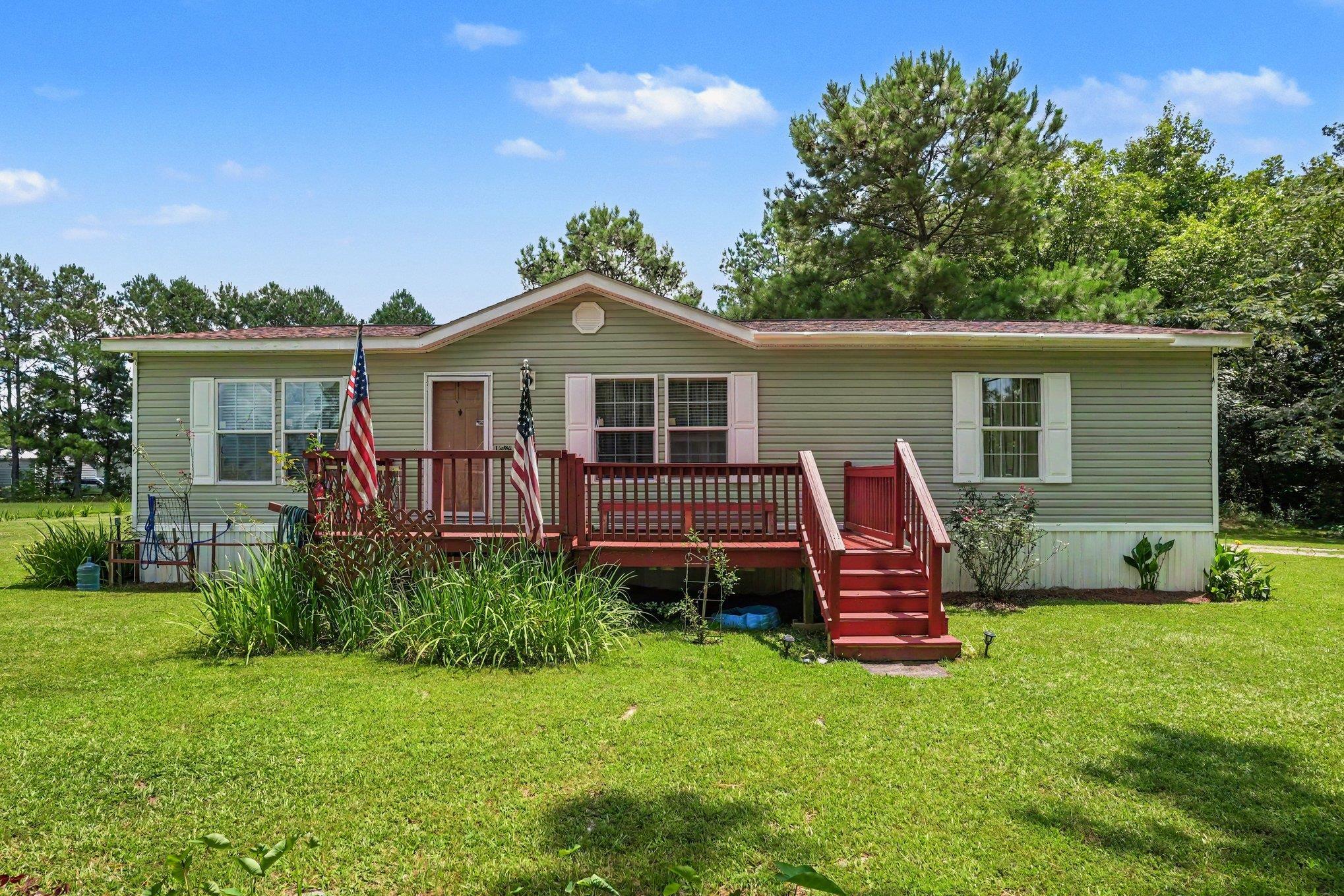 1894 Highway 646 Property Photo 2