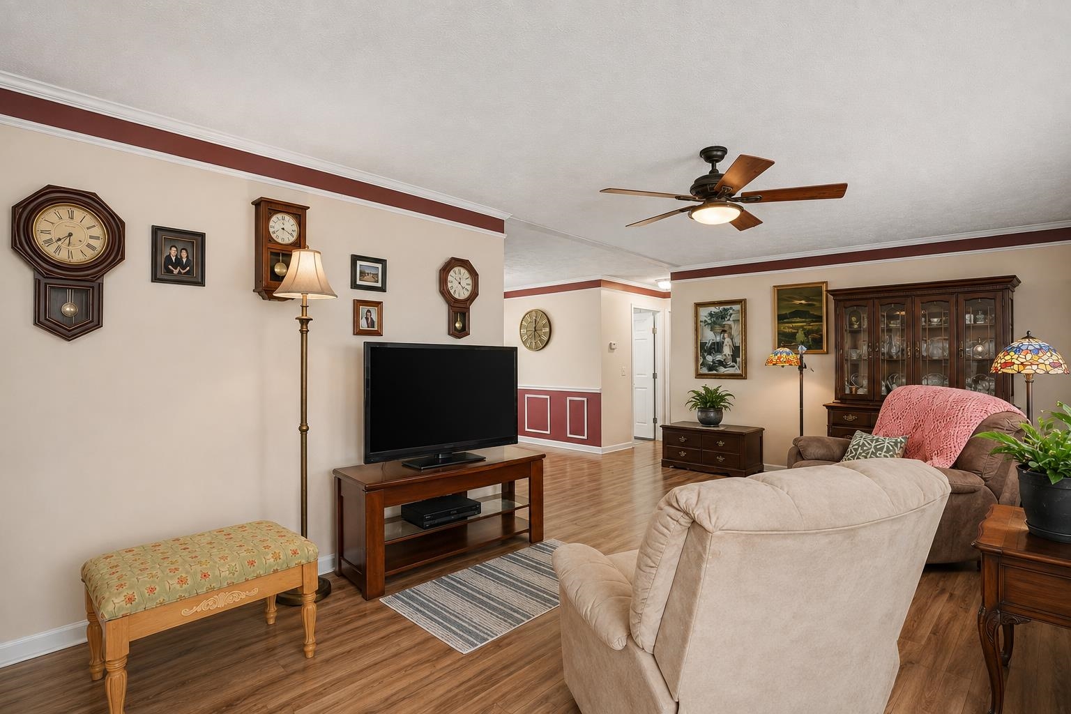 1894 Highway 646 Property Photo 5