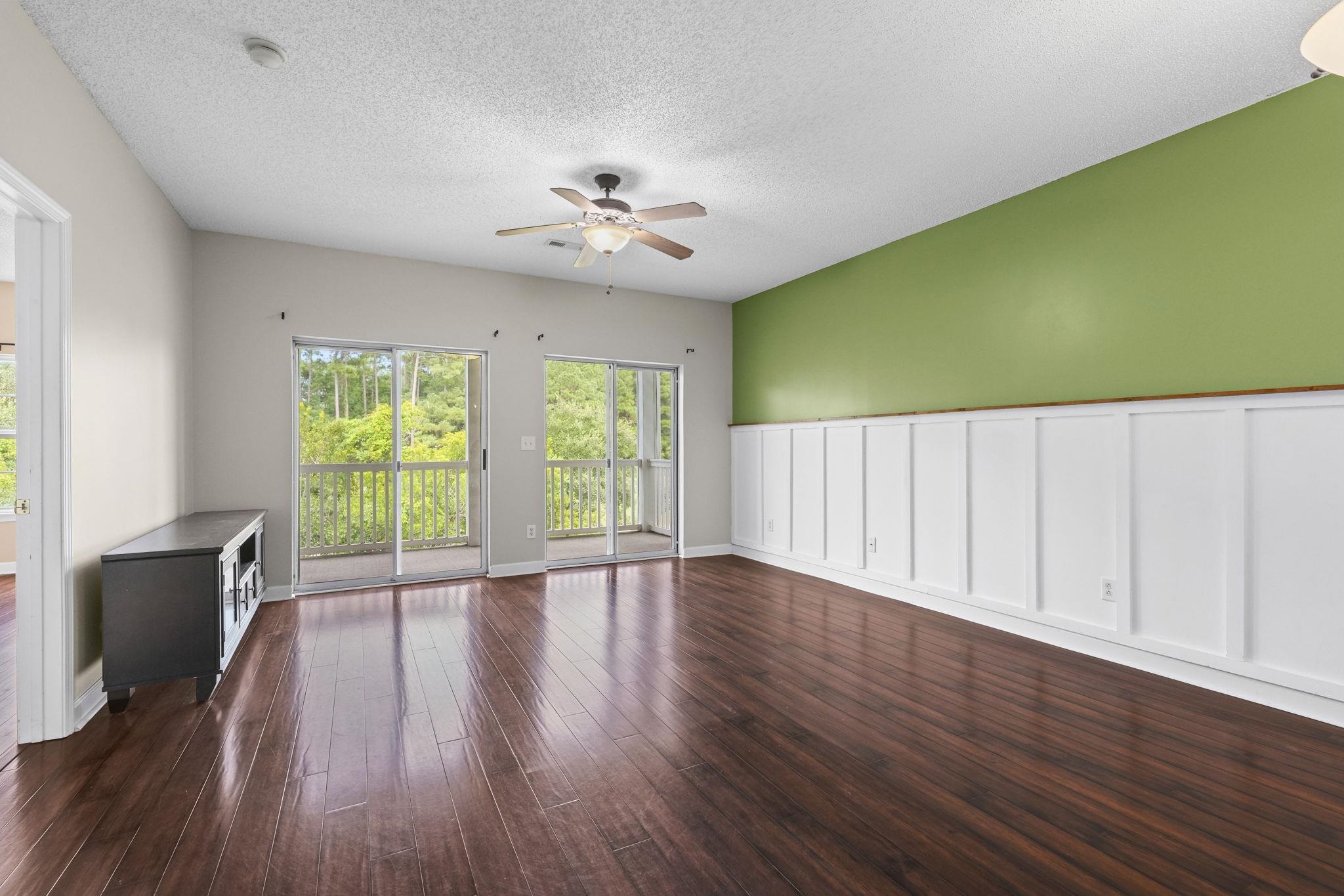 907 Knoll Shores Ct. Property Photo 15