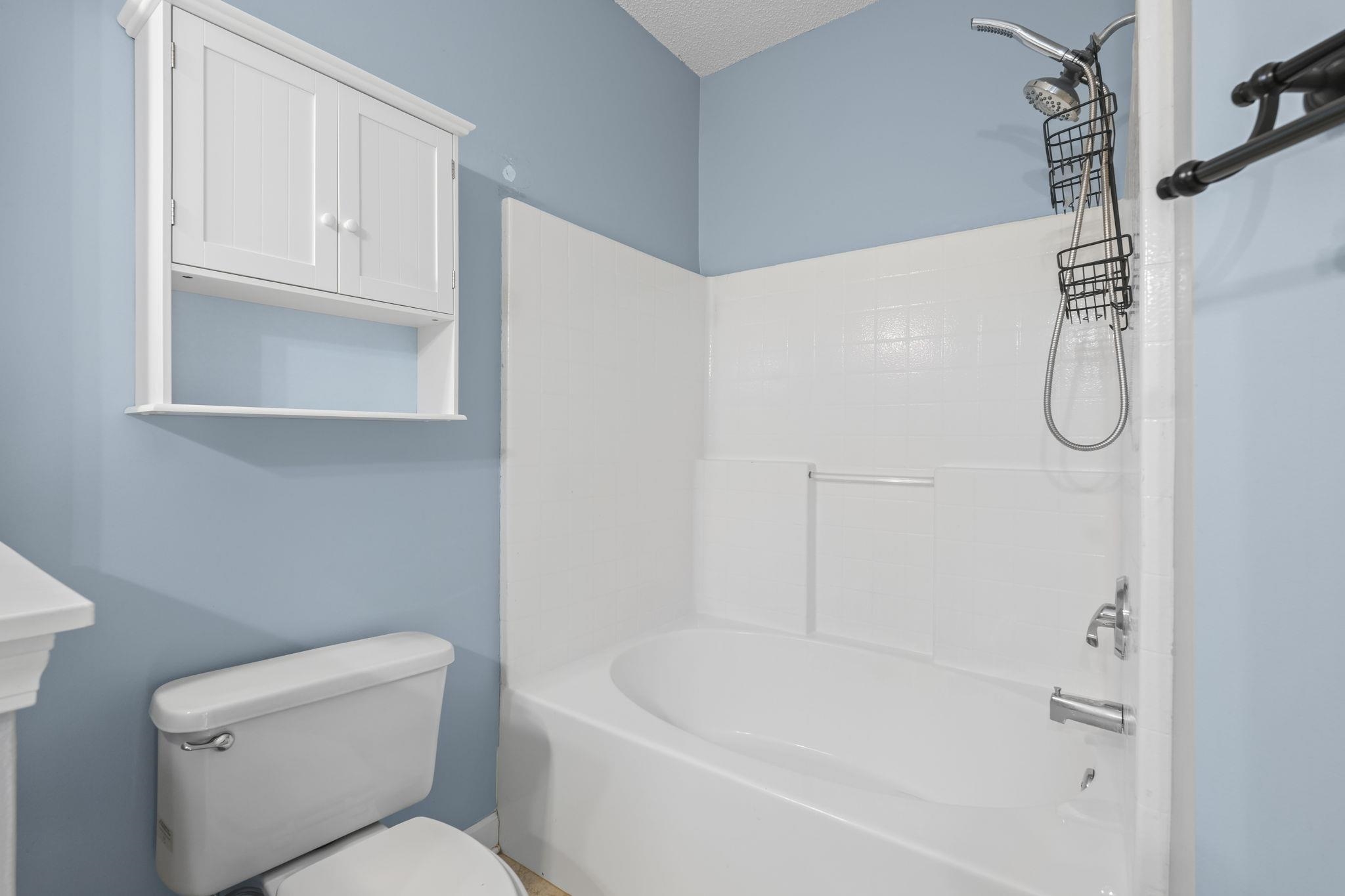 907 Knoll Shores Ct. Property Photo 20