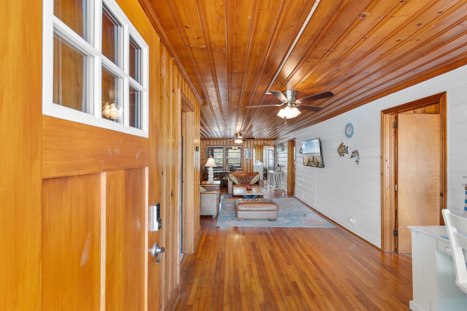 1505 Edge Dr. Property Photo 4