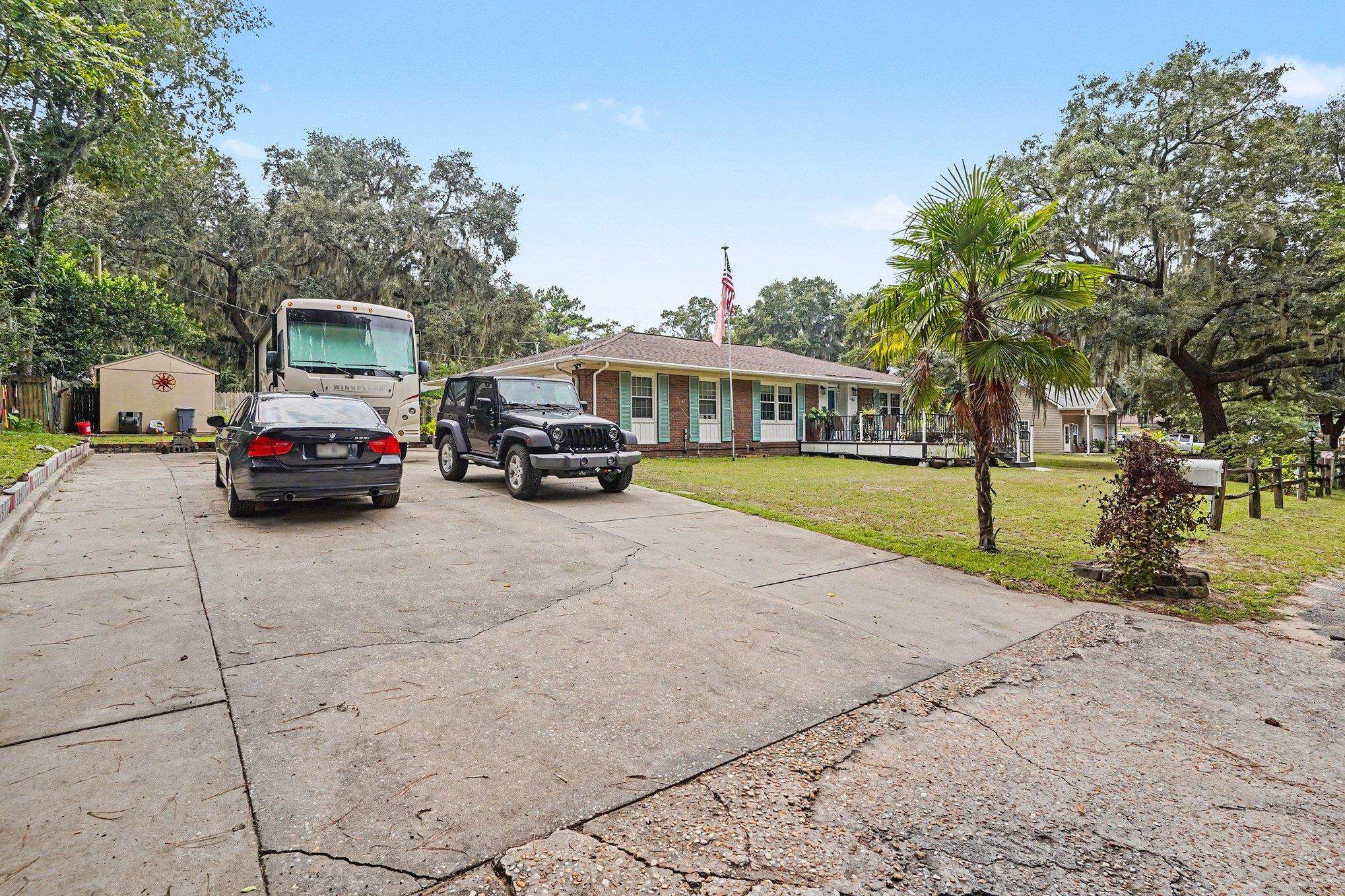 991 Small Ln. Property Photo 4