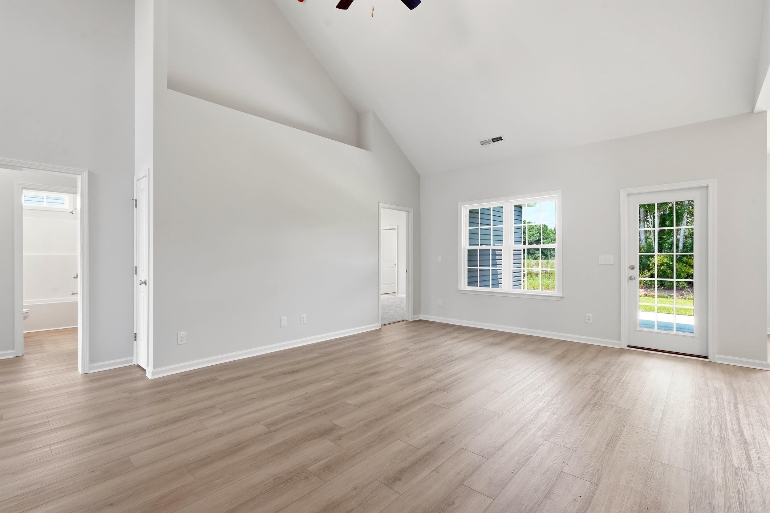 207 Stillbrook Dr. Property Photo 4