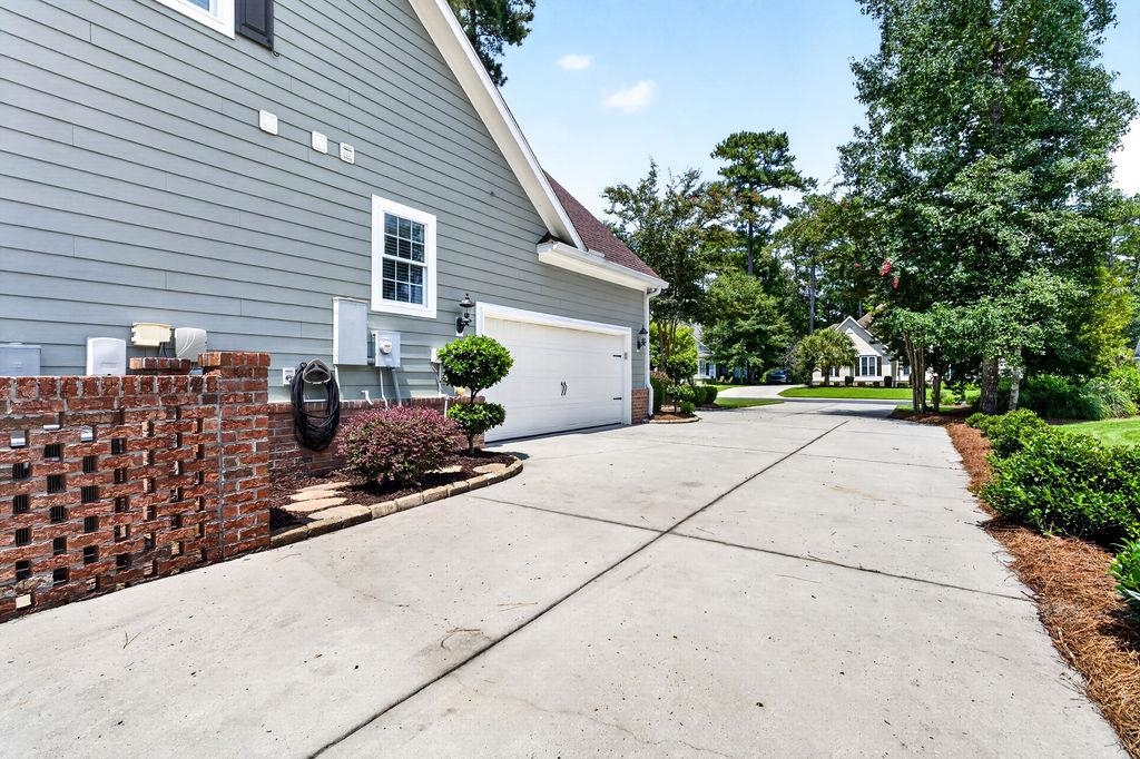 640 Whispering Pines Ct. Property Photo 7