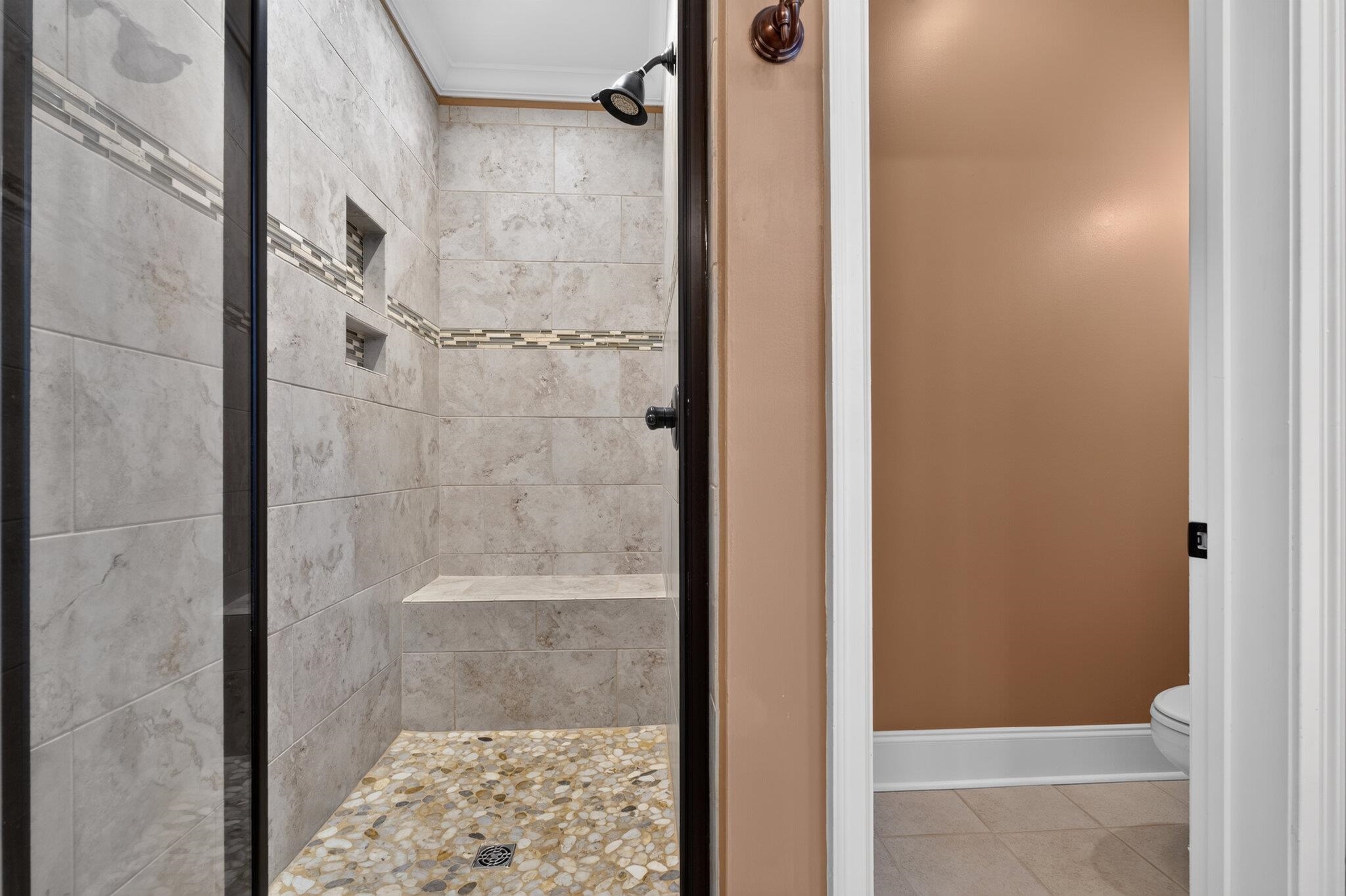 640 Whispering Pines Ct. Property Photo 23