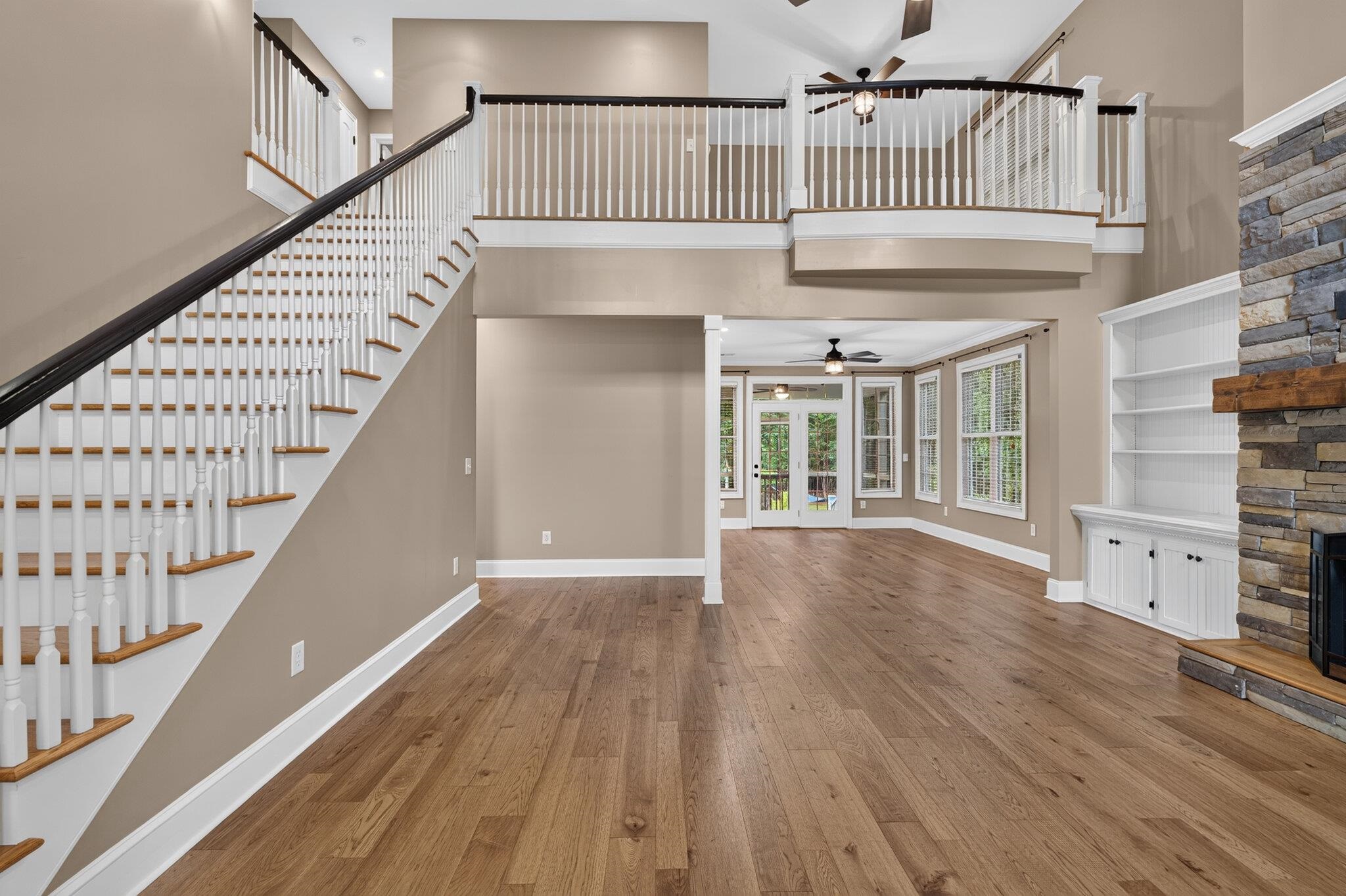 640 Whispering Pines Ct. Property Photo 27