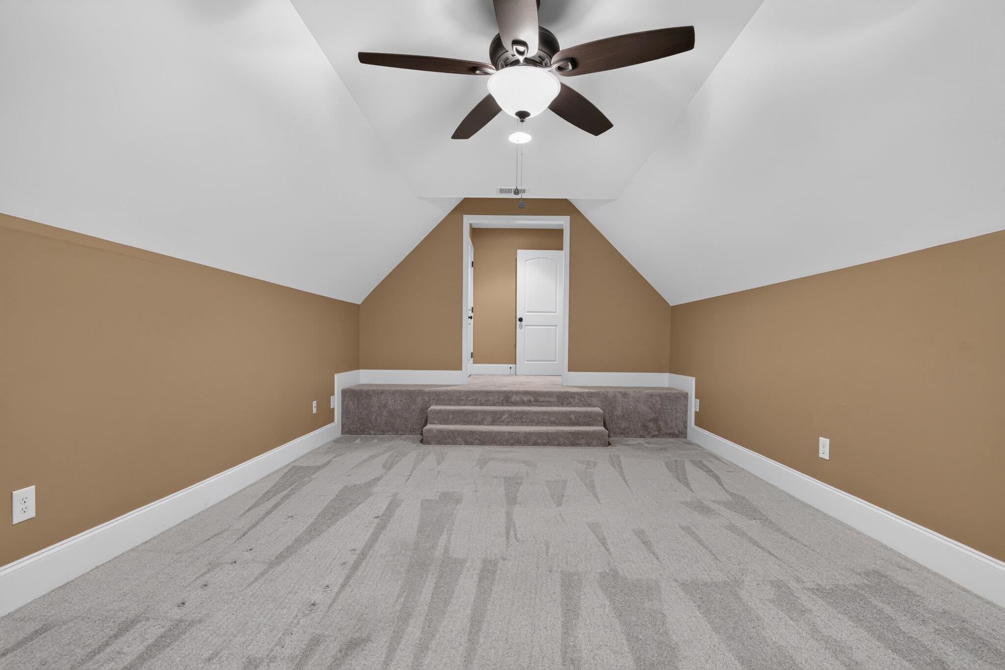 640 Whispering Pines Ct. Property Photo 39