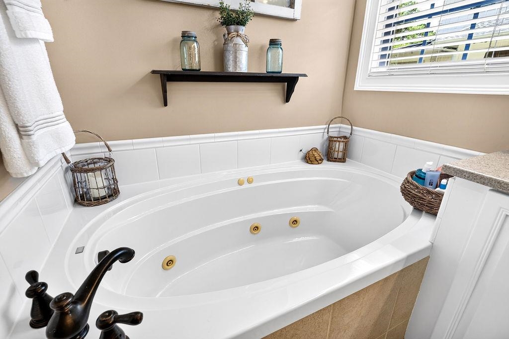 640 Whispering Pines Ct. Property Photo 43