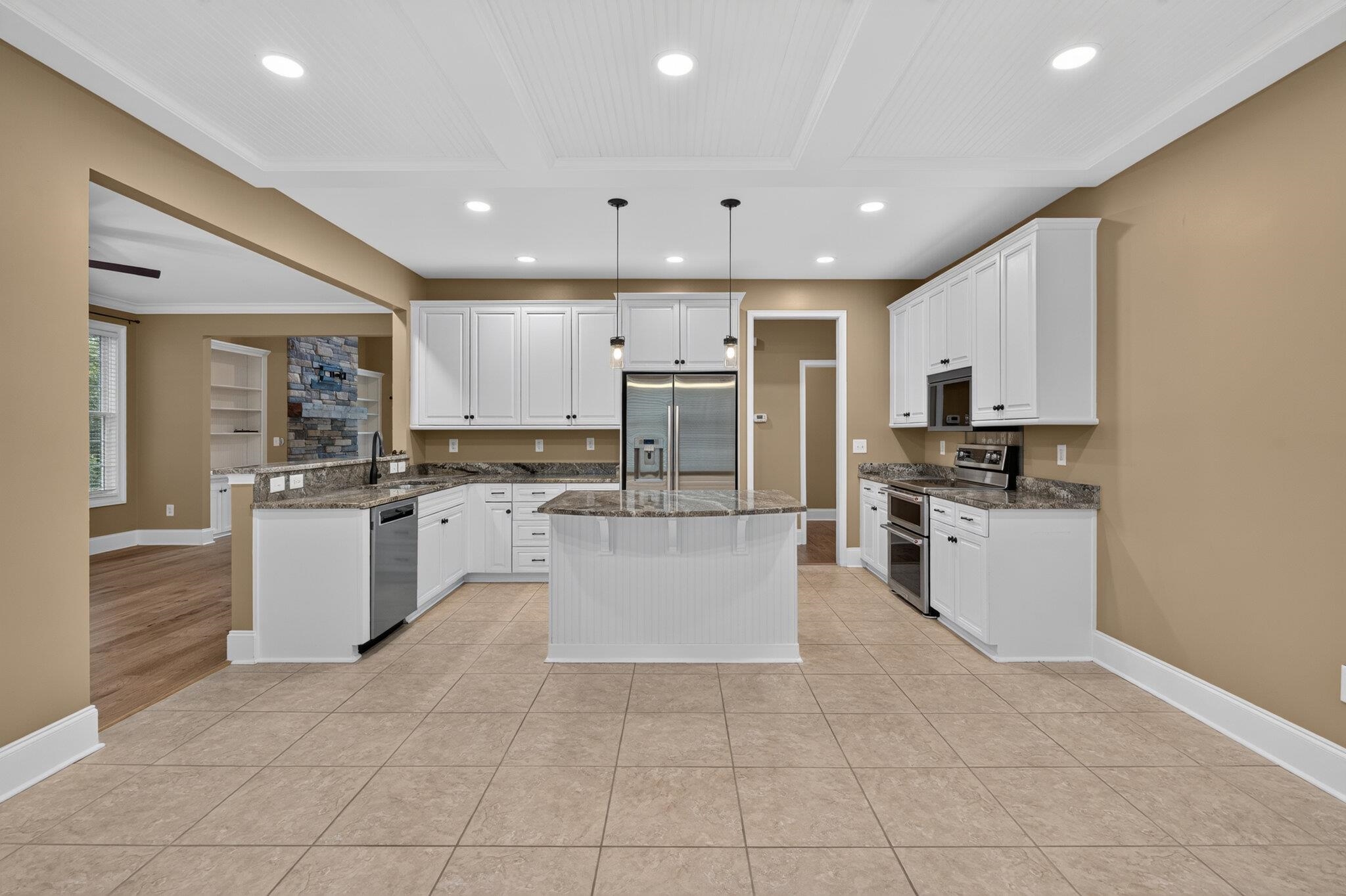 640 Whispering Pines Ct. Property Photo 45