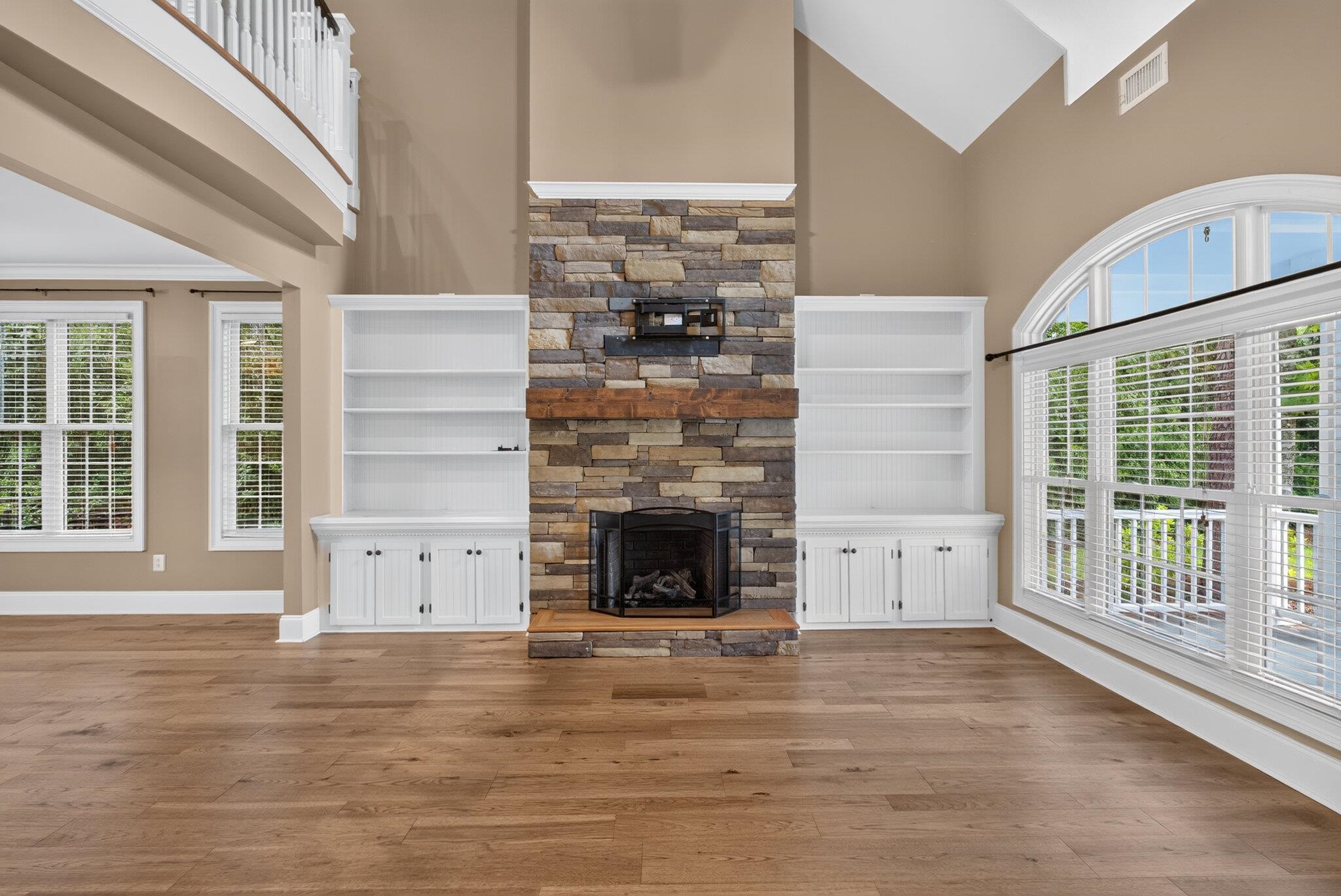 640 Whispering Pines Ct. Property Photo 46