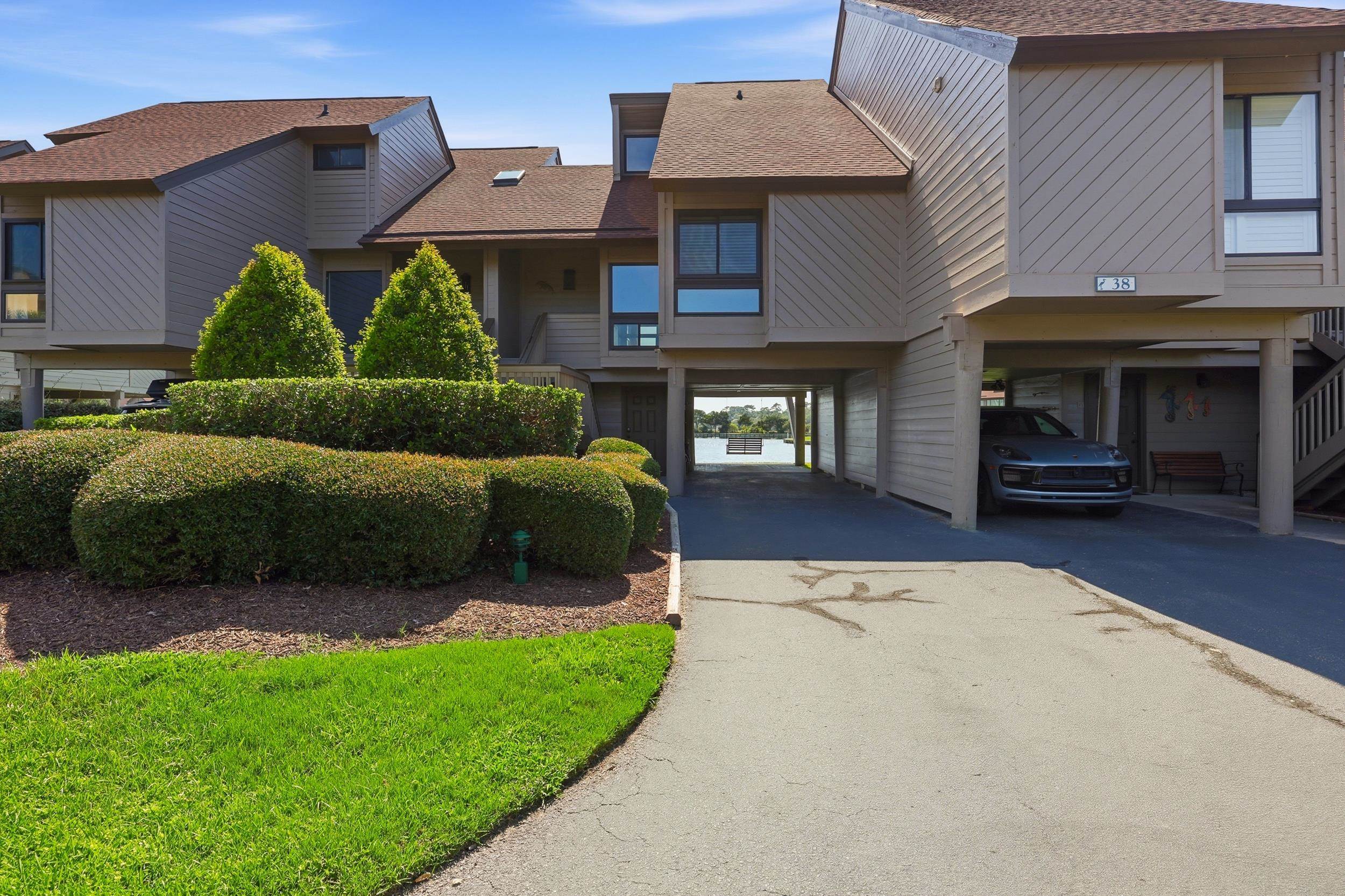 38 Heron Marsh Dr. Property Photo 1